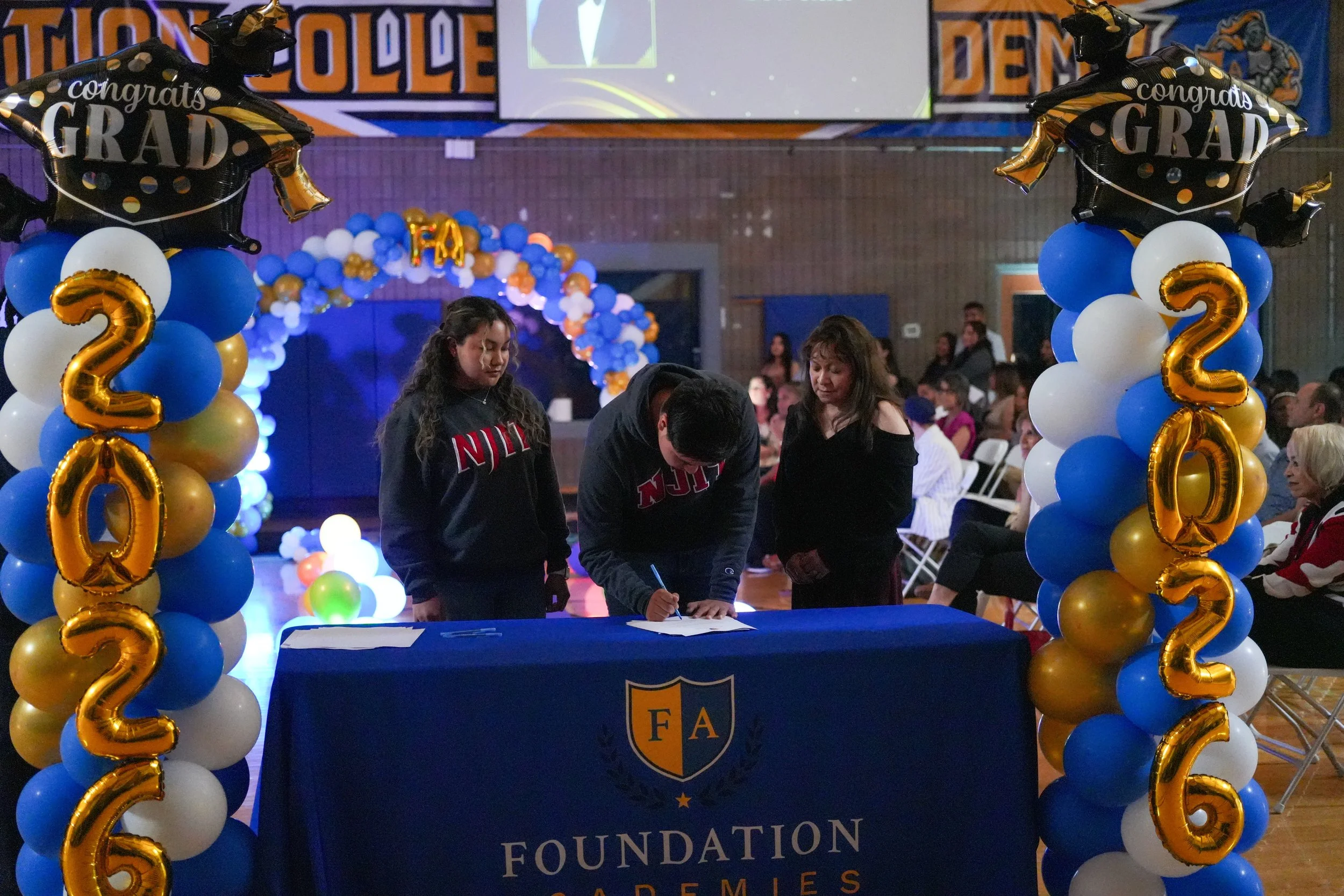 SeniorSigningDay_FA_2026_Web-187.jpg