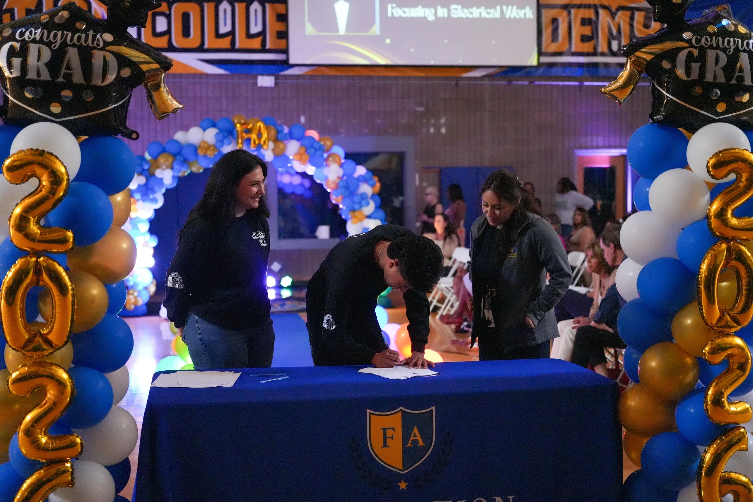 SeniorSigningDay_FA_2026_Web-192.jpg