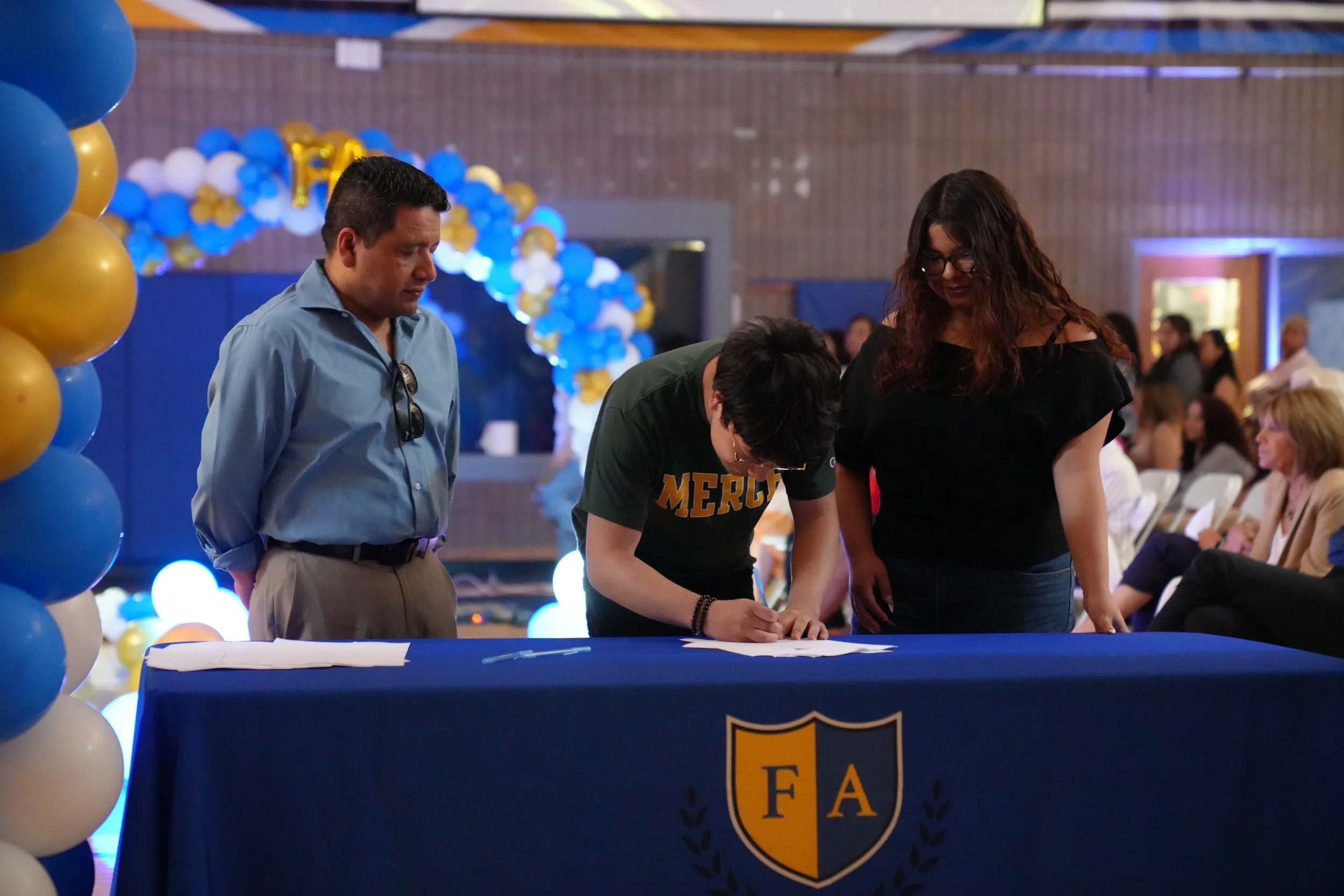 SeniorSigningDay_FA_2026_Web-206.jpg