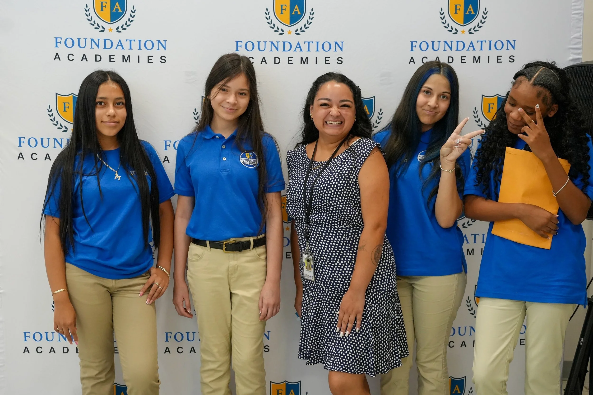 FA Middle is back! 💙💛

Yesterday was an amazing start to a new chapter at Foundation Academies!

It was so good to see our scholars back together, filling the building with energy, reconnecting with friends and teachers, and getting ready for anoth