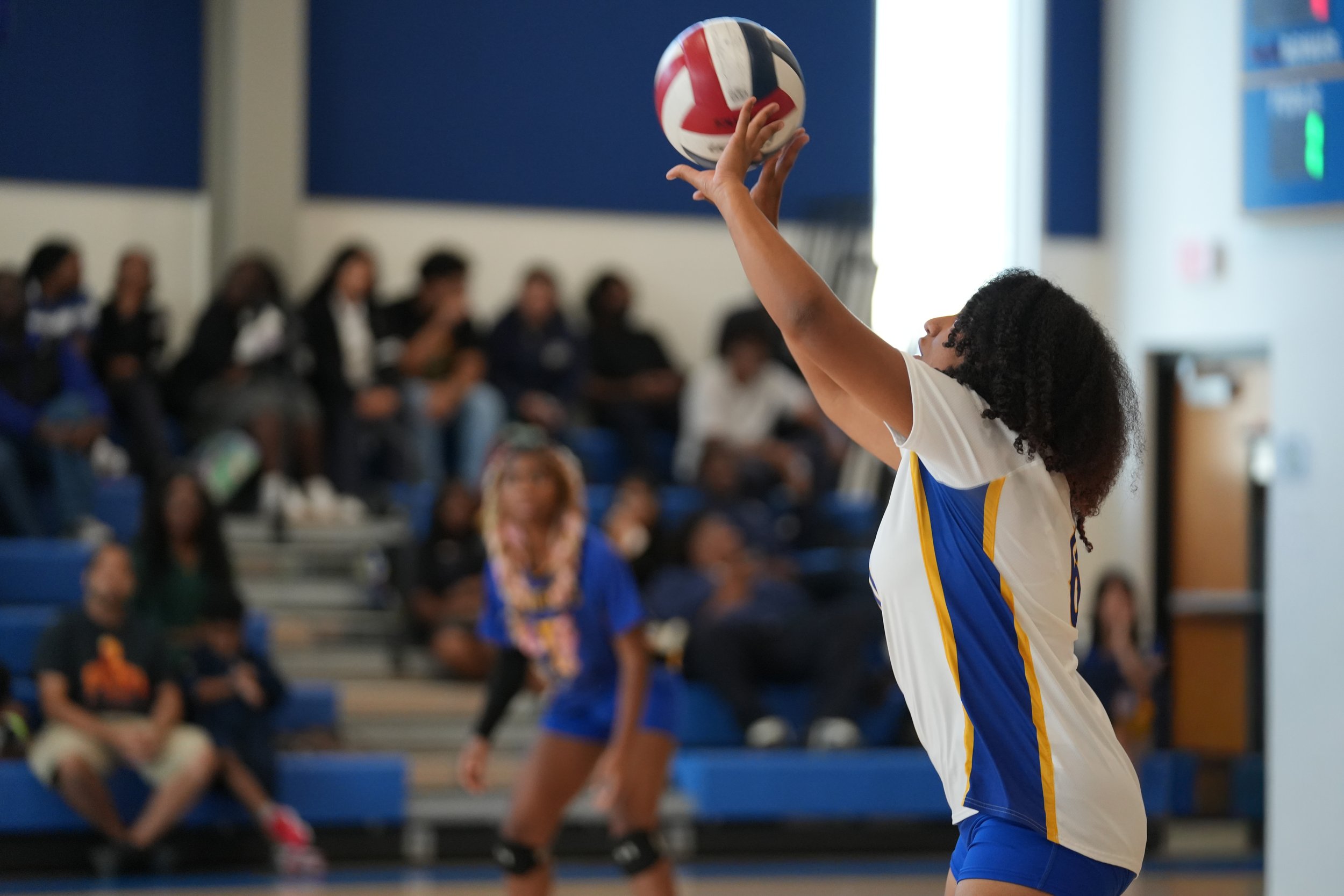 GirlsVarsityVolleyball_GameDay_2627_Web-03.jpg
