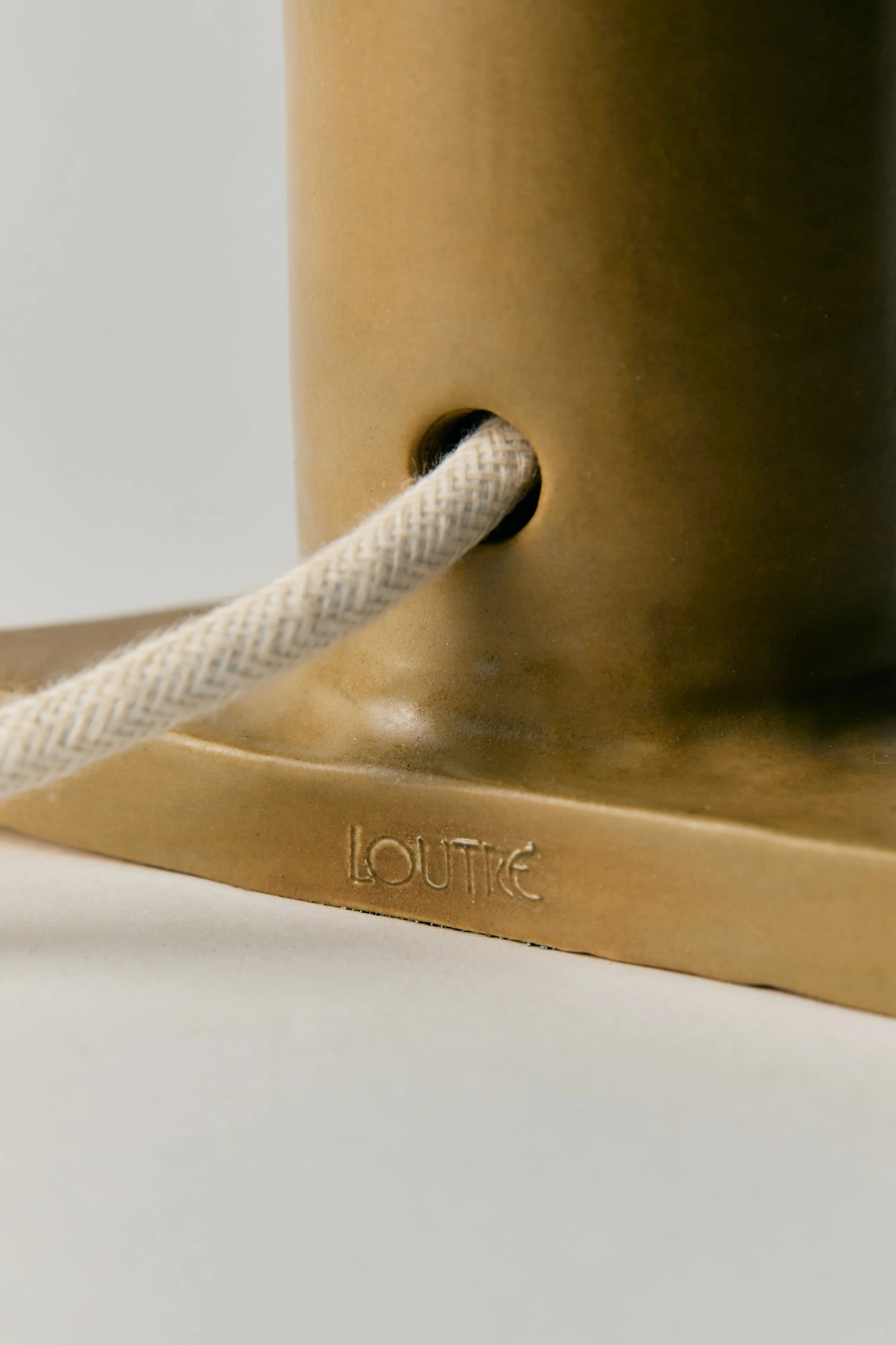 loutre-large-lamp_006.jpg
