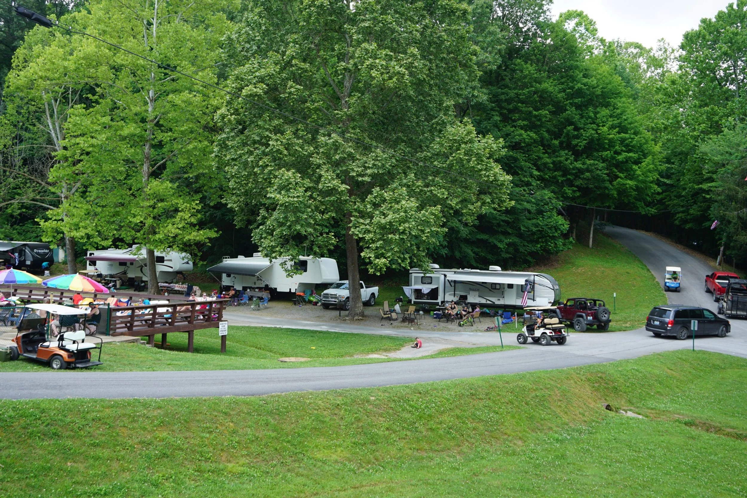 lakeview-campsites-with-seasonal-pool-at-holiday-hills-resort-on-lake-barkley-near-land-between-the-lakes