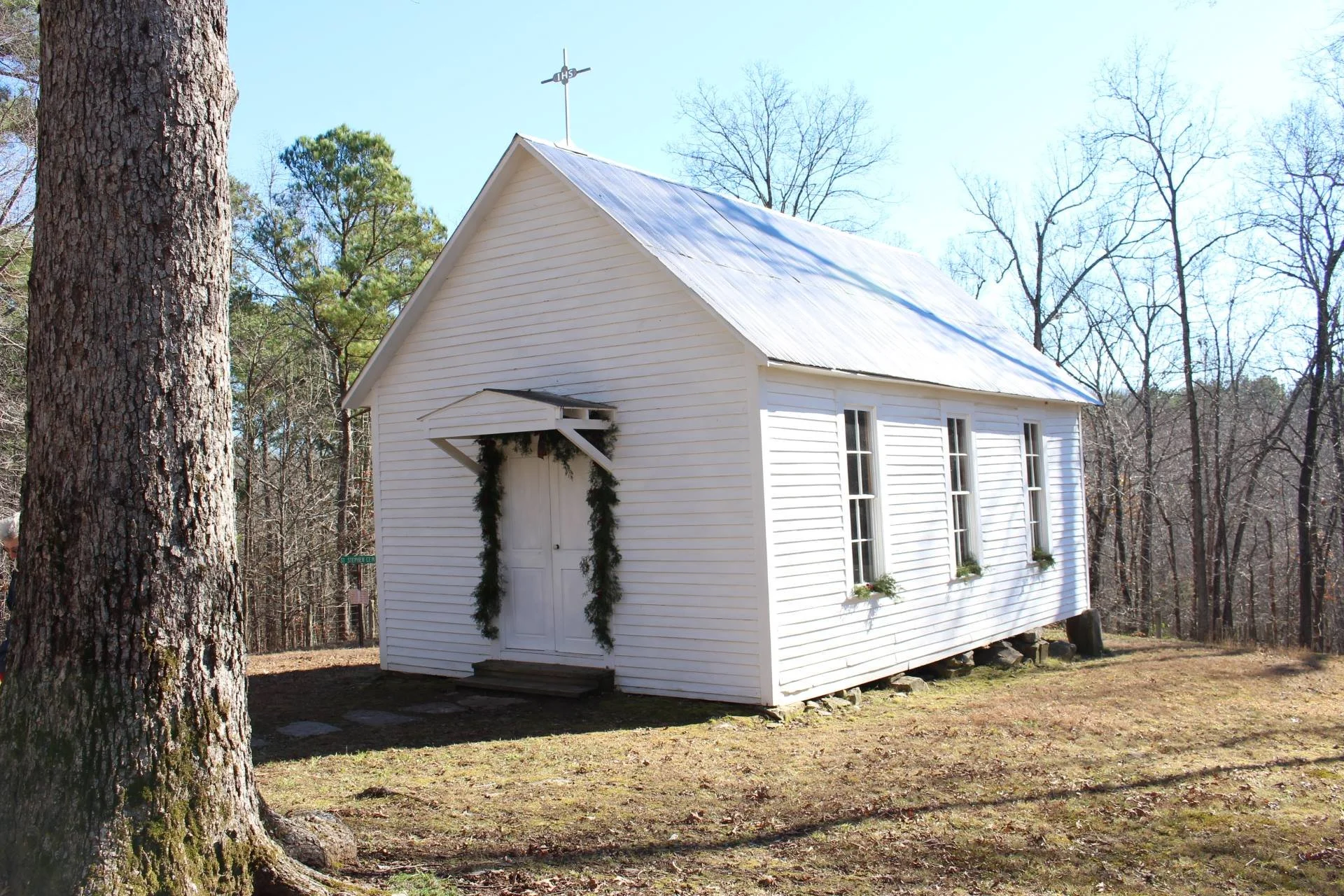 St Stephens Church in Land Between the Lakes near holiday hills resort