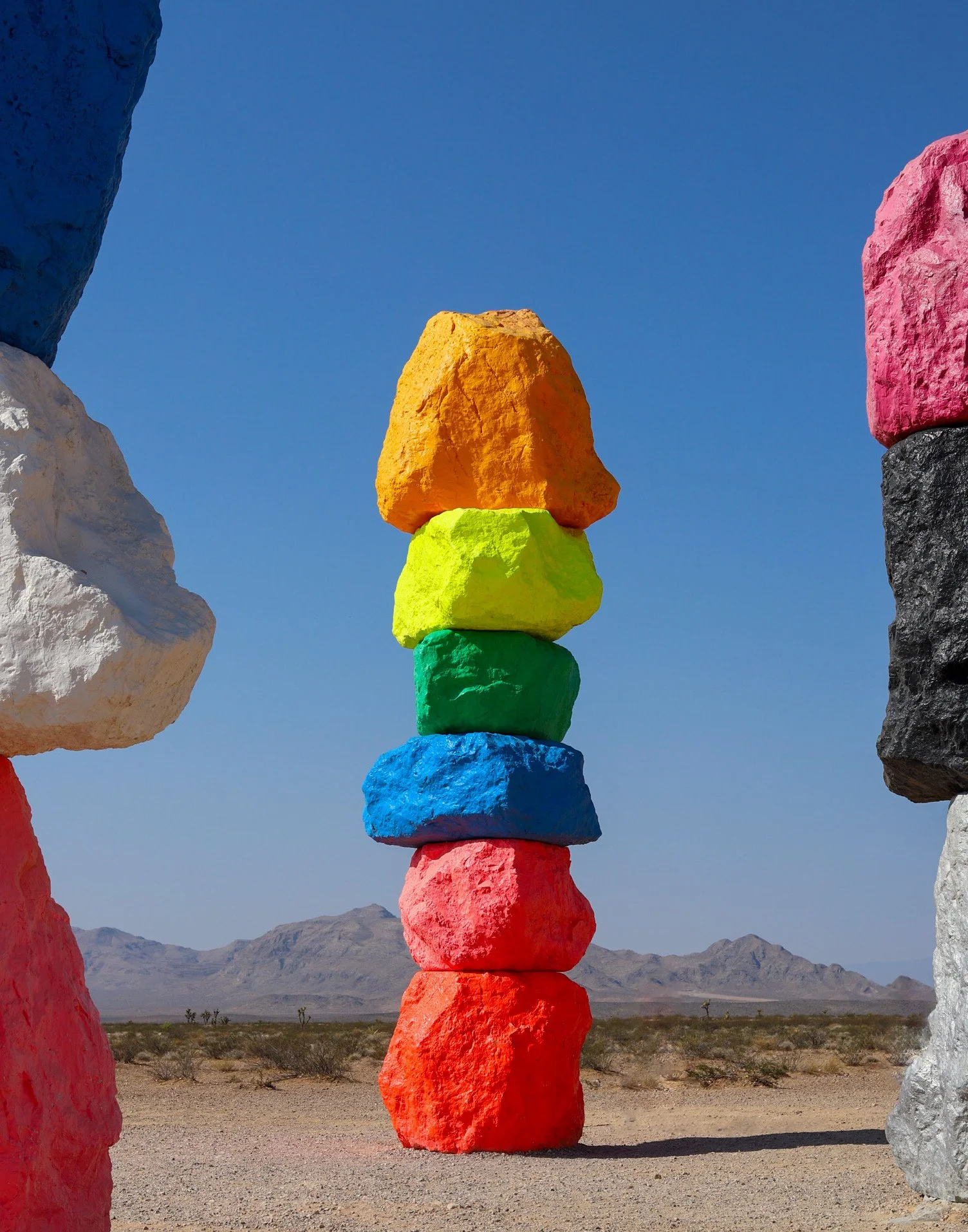 Seven Magic Mtns 03-4.JPEG