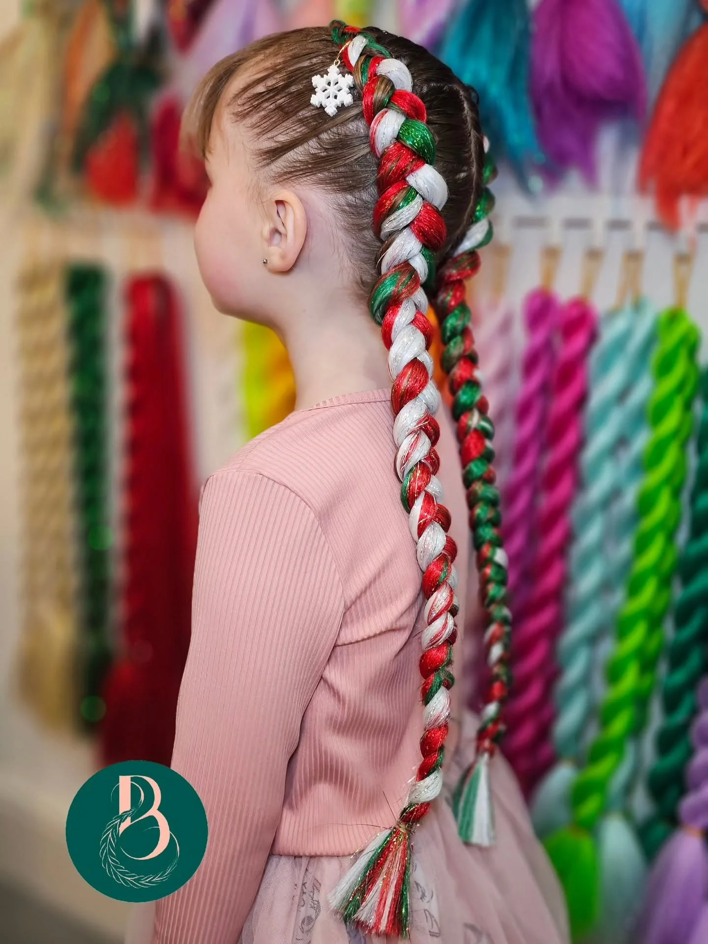 🎄❤️ CHRISTMAS BOOKINGS ❤️🎄
My Christmas Diary is now OPEN for bookings!
Book your ✨️🎄 Christmas Mermaid Braids🎄✨️ today to add some Sparkle to the Festive Season!
I'm very busy throughout December already with Christmas Fayres and family commi