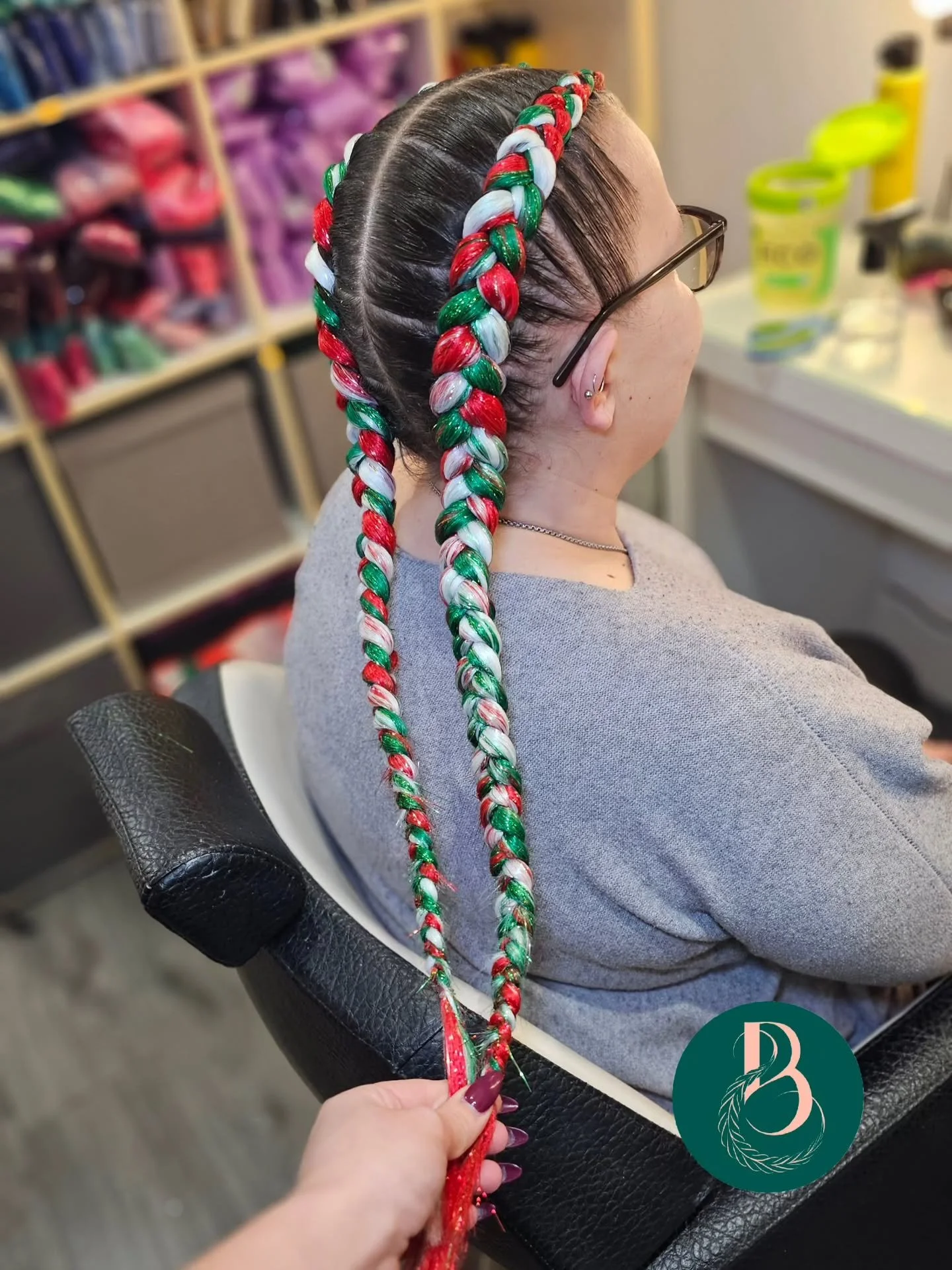 🎄CHRISTMAS BRAIDS🎄

It's officially Christmas Season now! Loving these Elf On The Shelf inspired Christmas Braids (picture 1) 😍 The ultimate Hassle Free Hairstyle for the Christmas holidays!

My December Appointment book is OPEN and you can book o