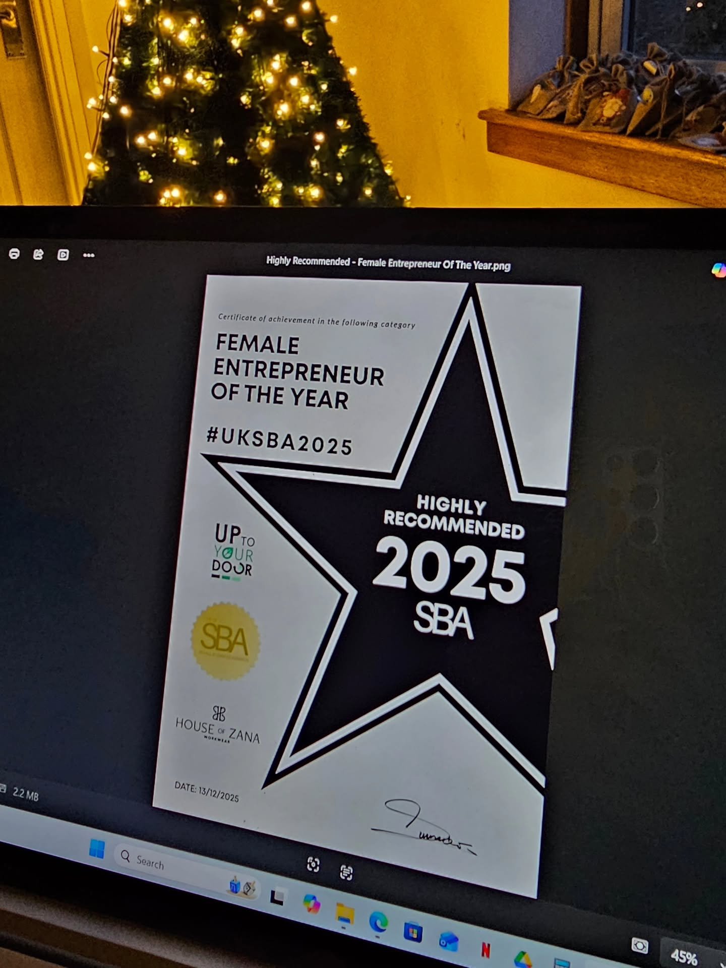 Almost the end of 2025 and another busy year. 

So much more goes on behind the scenes in everyone's lives, and Christmas is especially busy that most of us run on autopilot. Last night I took moment to pause and reflect, and I am thankful for everyt