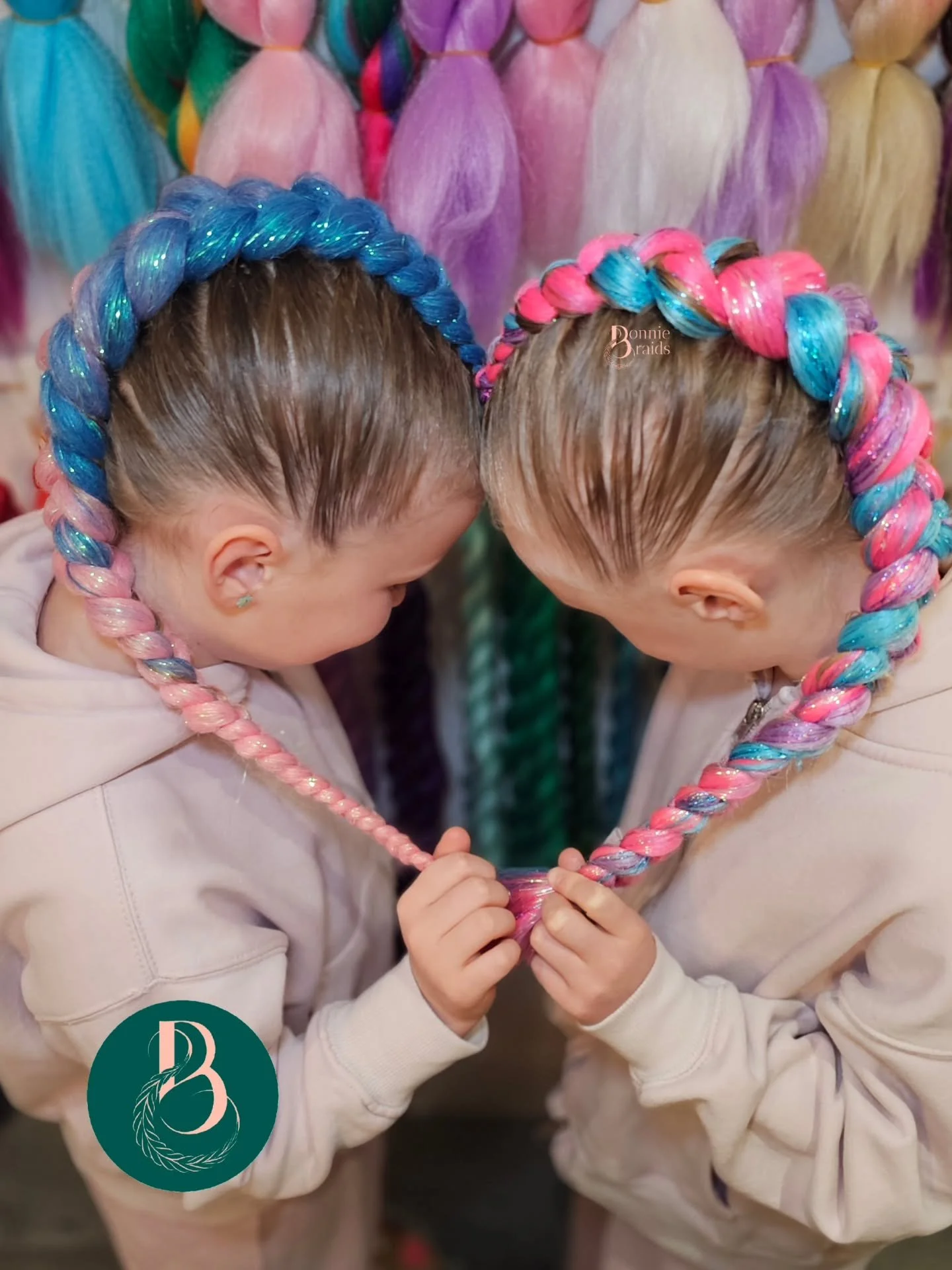 Love a wee Heart Braid Picture 📸 😍❤️

Both girls have Unicorn Braids with added Sparkle ✨️
