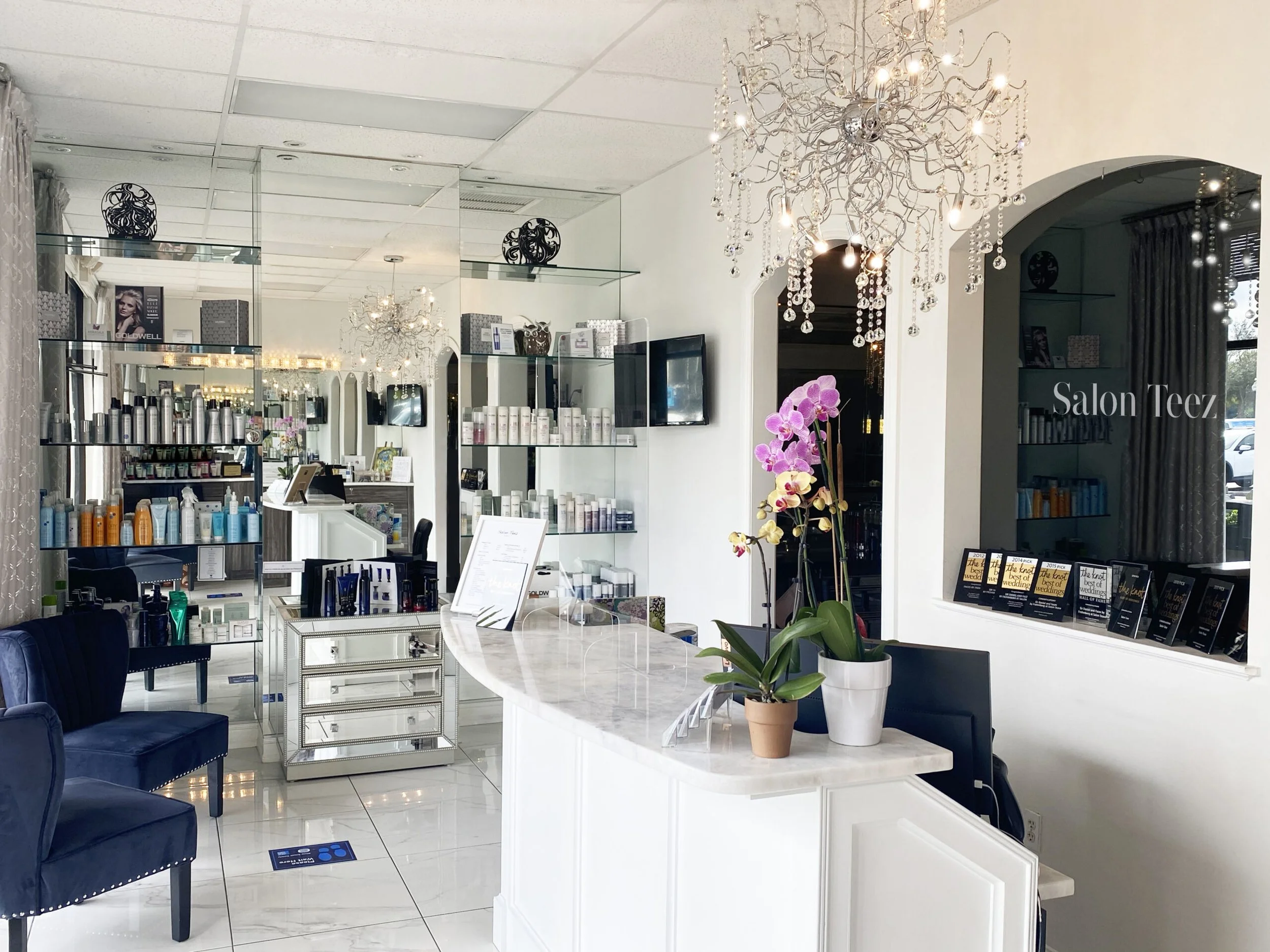 Who We Are — Salon Teez