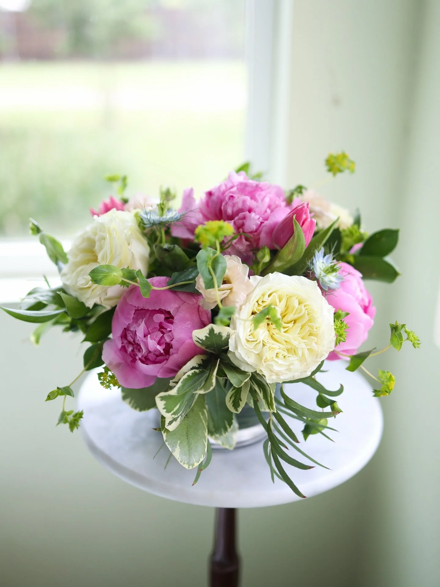 Our &ldquo;Sweet Pea-ony&rdquo; Mother&rsquo;s Day bouquet 💐 

Our peony-forward speciality bouquets are always sure to bring joy to the recipient! 

Be on the lookout for us to bring it back for Valentine&rsquo;s!