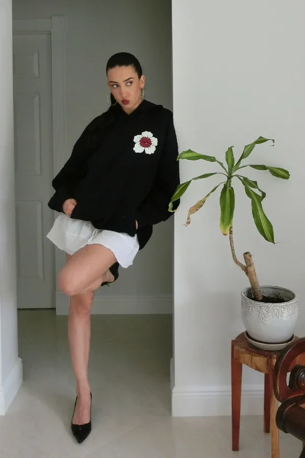 Photoshoot_0000_NaikaBlackHoodie.webp