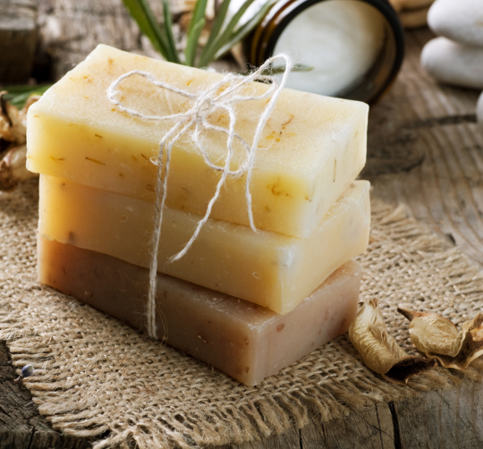 Jabón artesanal con aceite reciclado