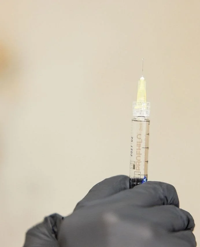 You already know and love Profhilo for its incredible hydration and glow… but Structura takes it a step further 📈
This next-generation treatment not only delivers deep hydration, but also restores lost volume and provides structural suppor