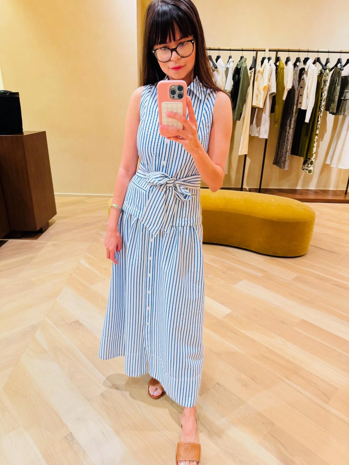 Outfit ideas for the season. #summerootd #styleinspo #fashionstylist #styling #closetedits #worklooks #businesscasual #casualoutfitideas #chic #trinaturk #me+em #design