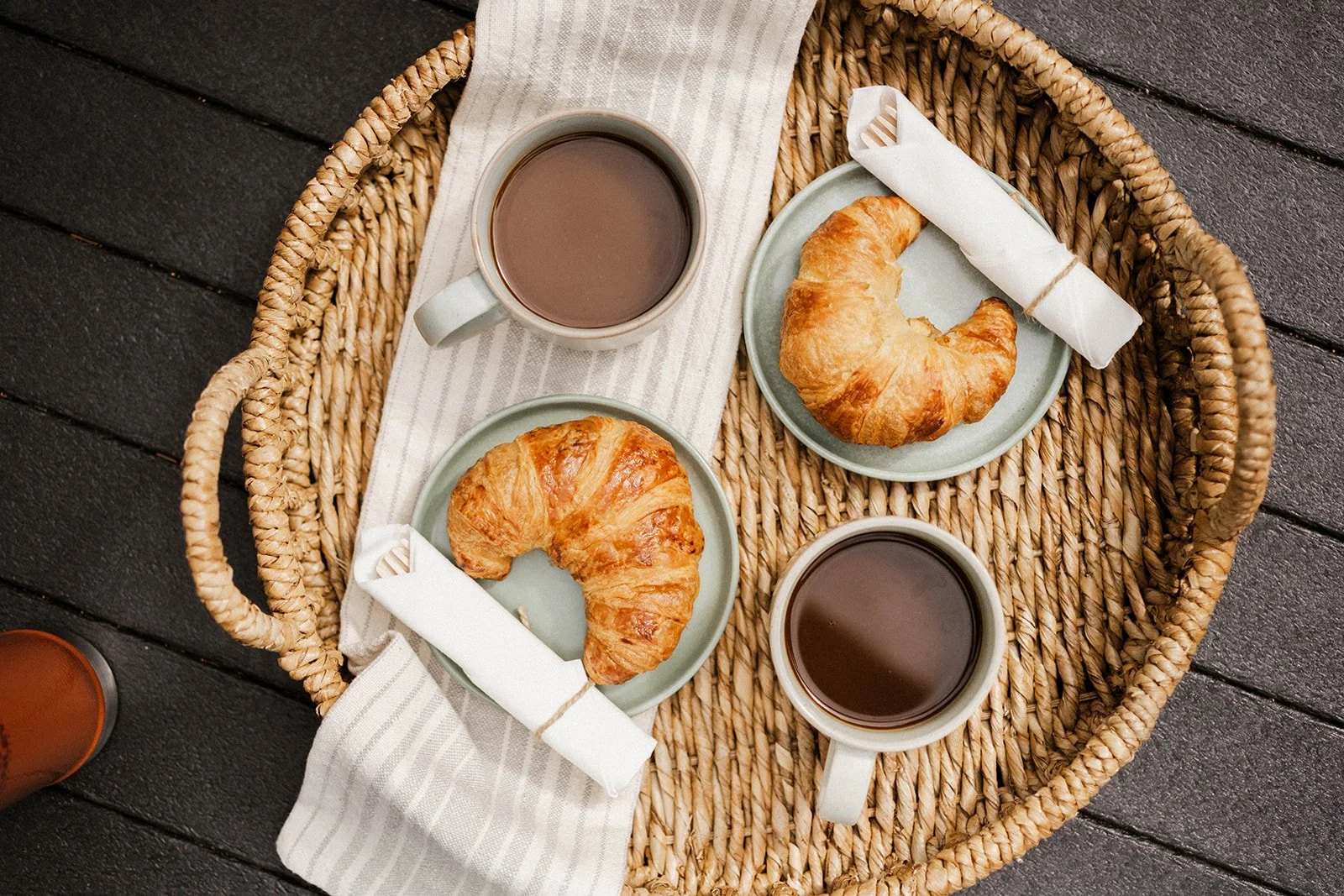 Kingston-Carrriage-House_Captains_Loft_11_Breakfast.jpg