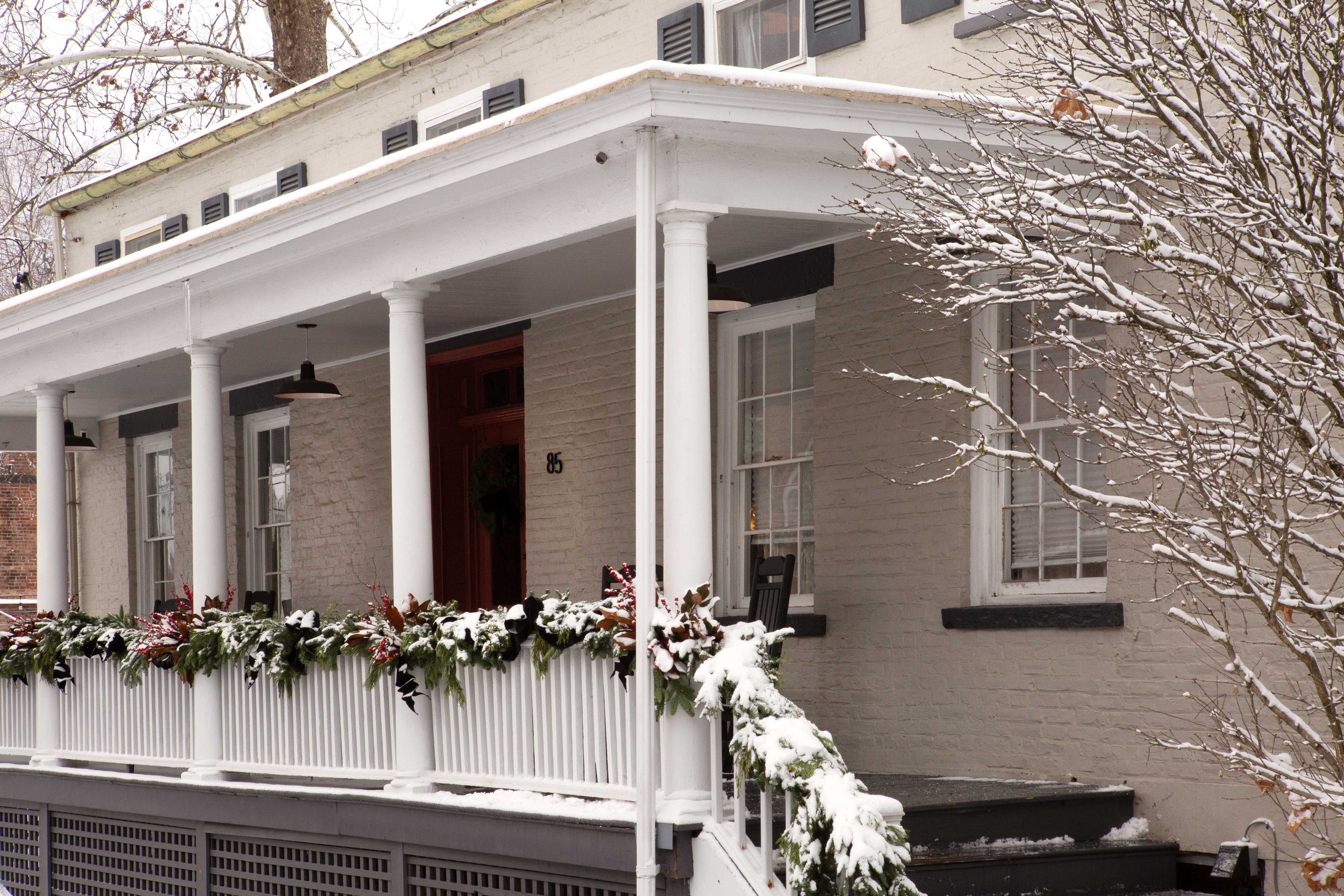 Kingston_Carriage_House_Snow_Front-Porch_M1A9278.jpg