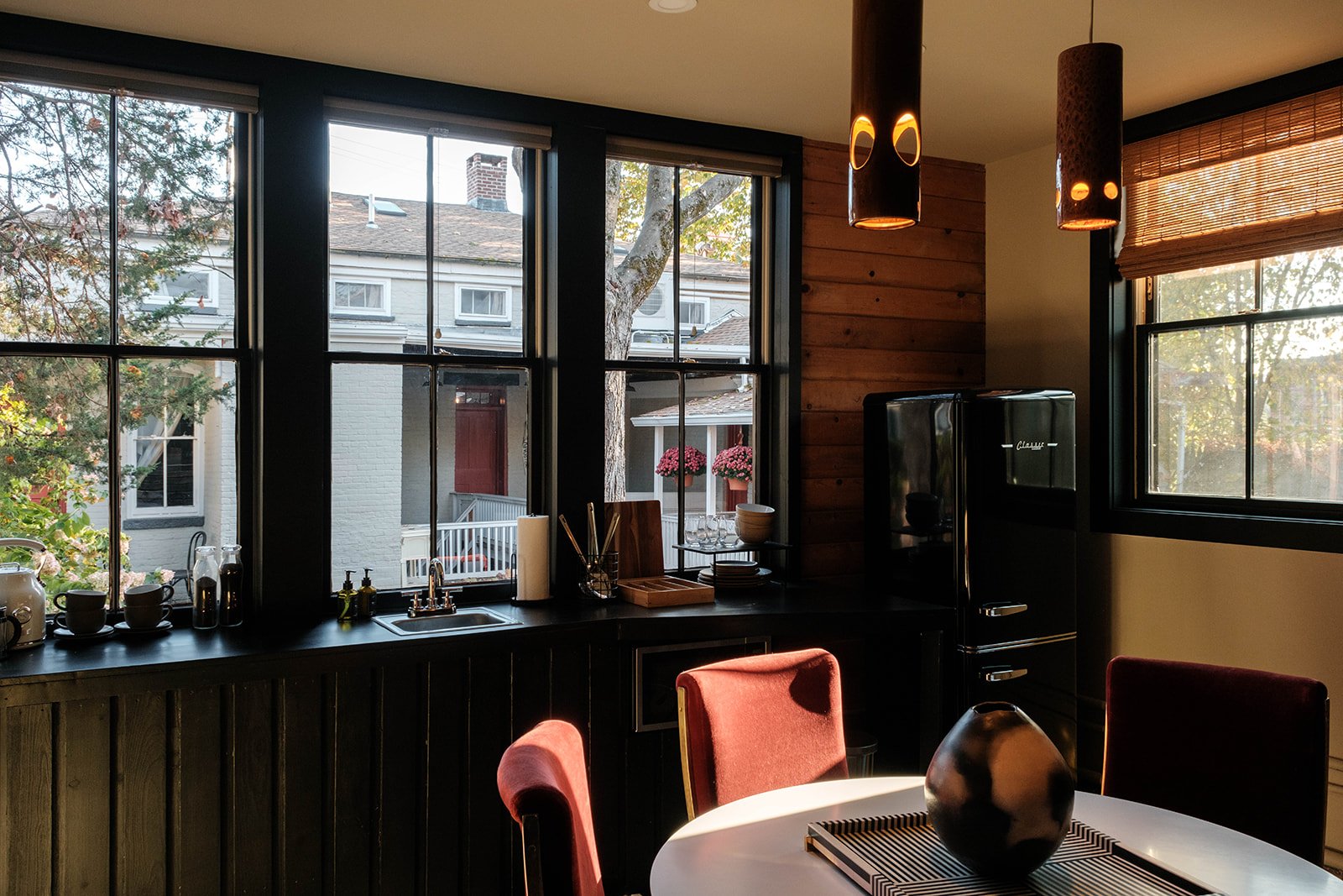 Kingston-Carriage-House_Moto-Grand_15-Kitchen.jpg