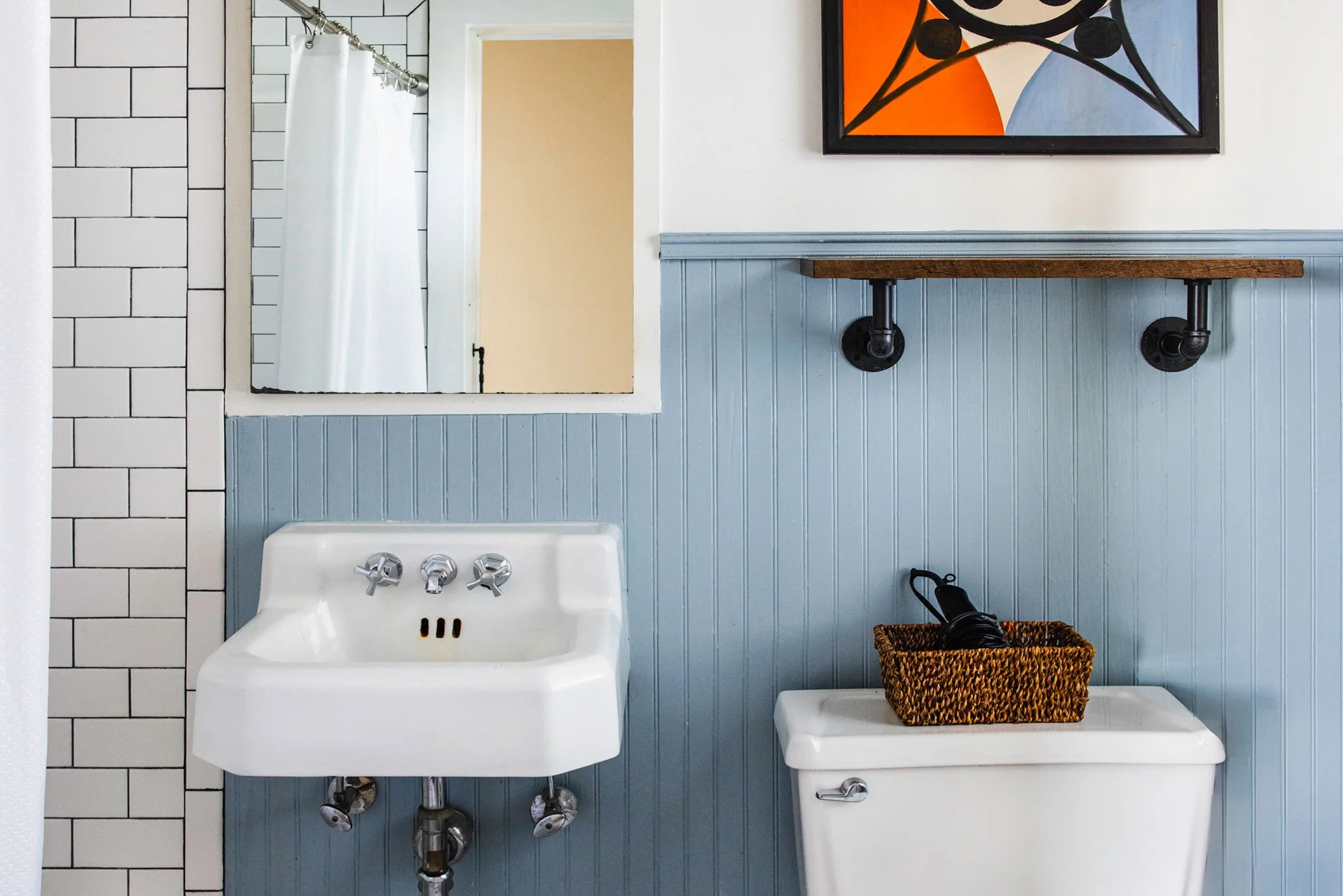 Kingston-Carriage-House_Garden_Suite_13_Bathroom.jpg