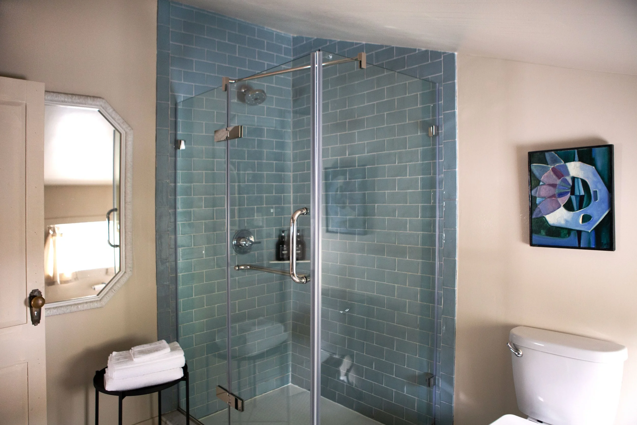 Kingston-Carriage-House_Poets_Loft-17-Primary-Bathroom.jpg