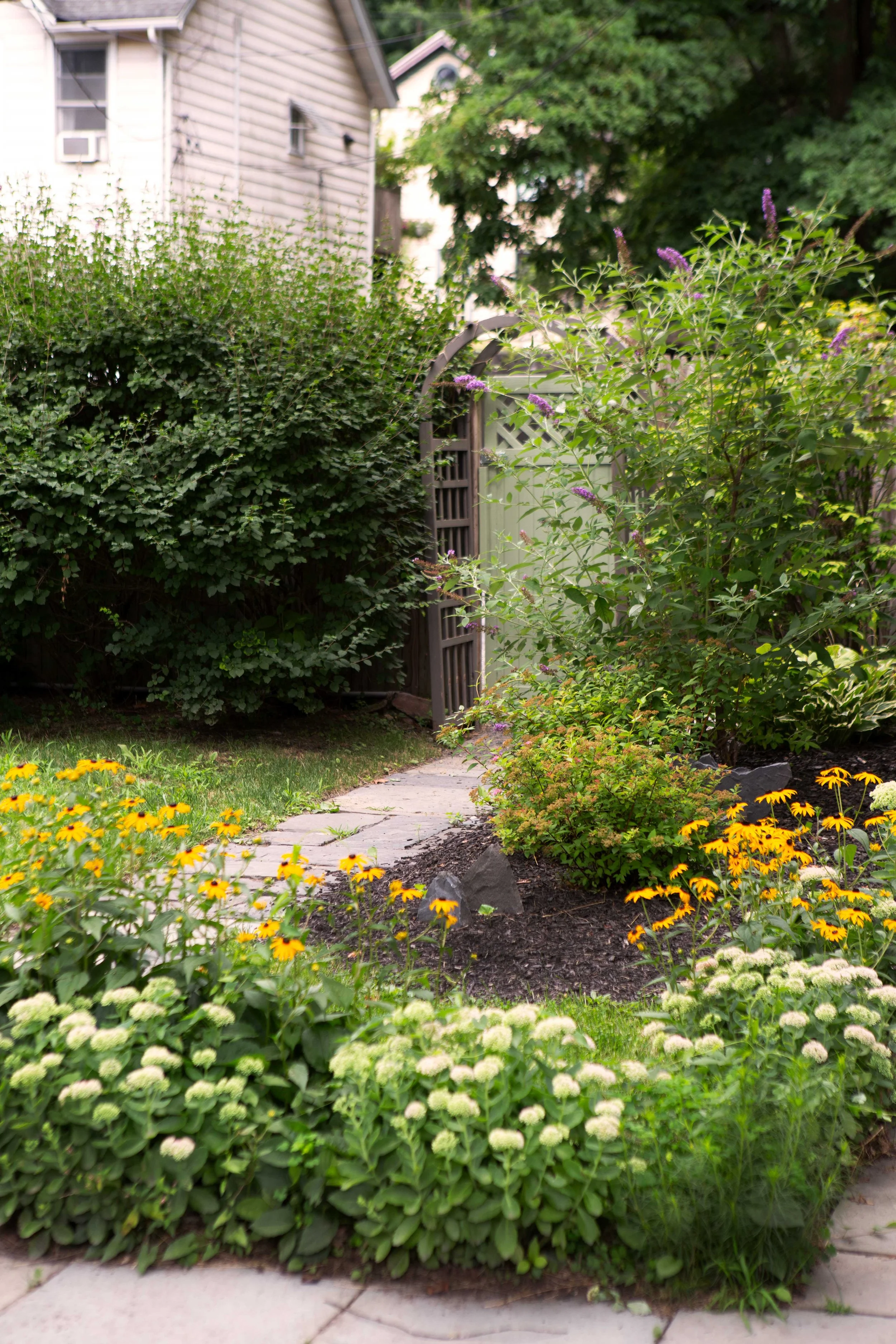 Kingston-Carriage-House-Gardens_4M1A7182.jpg