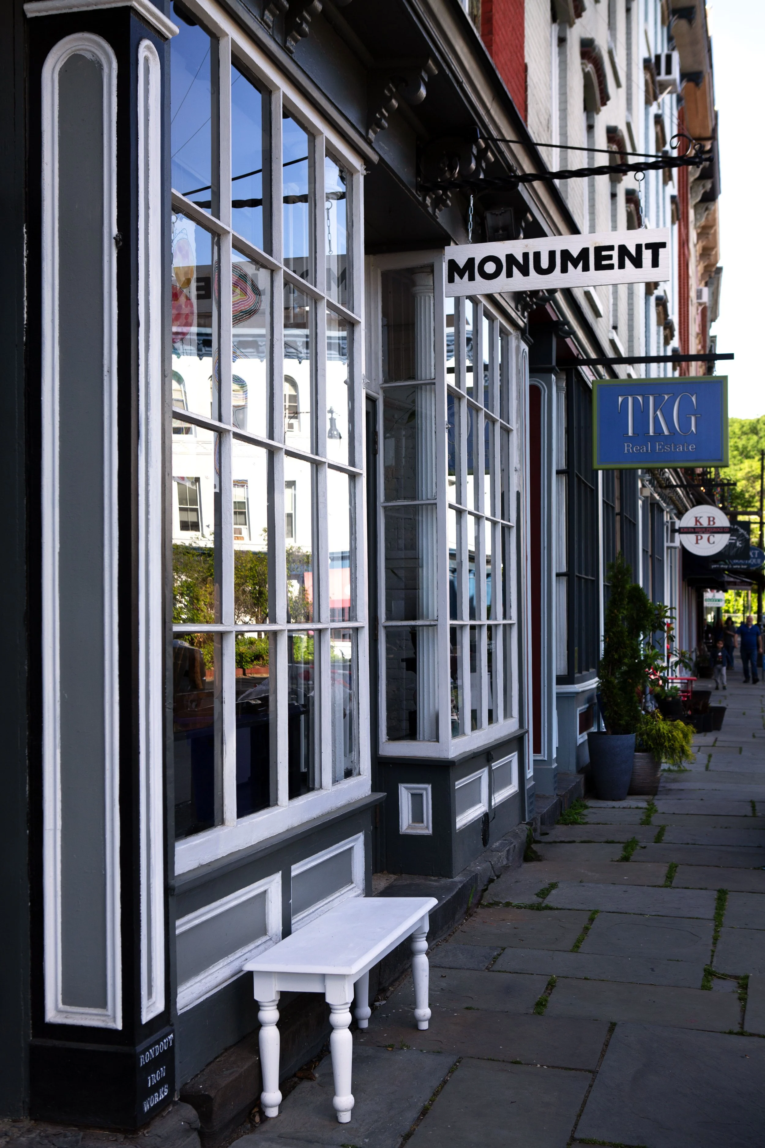 Monument Gallery