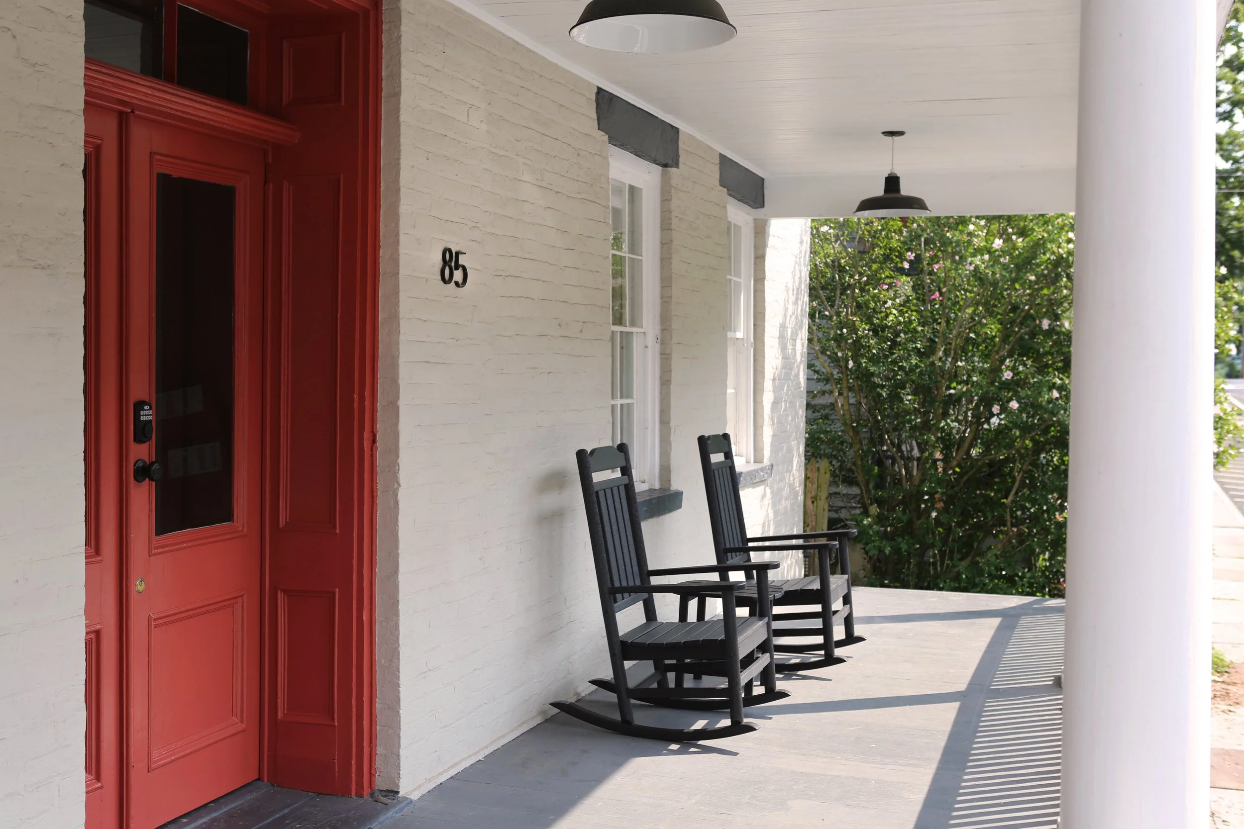Kingston-Carriage-House_Poets_Loft-15-Exterior-Porch.jpg