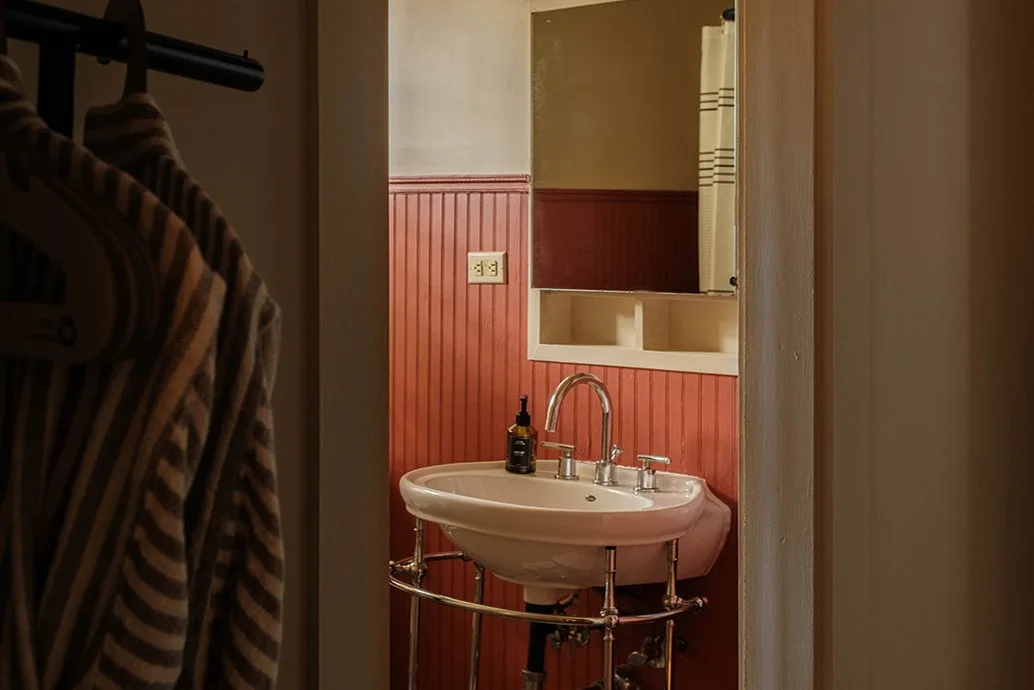 Kingston-Carriage-House_Parlour-Suite-14-Bathroom.jpg