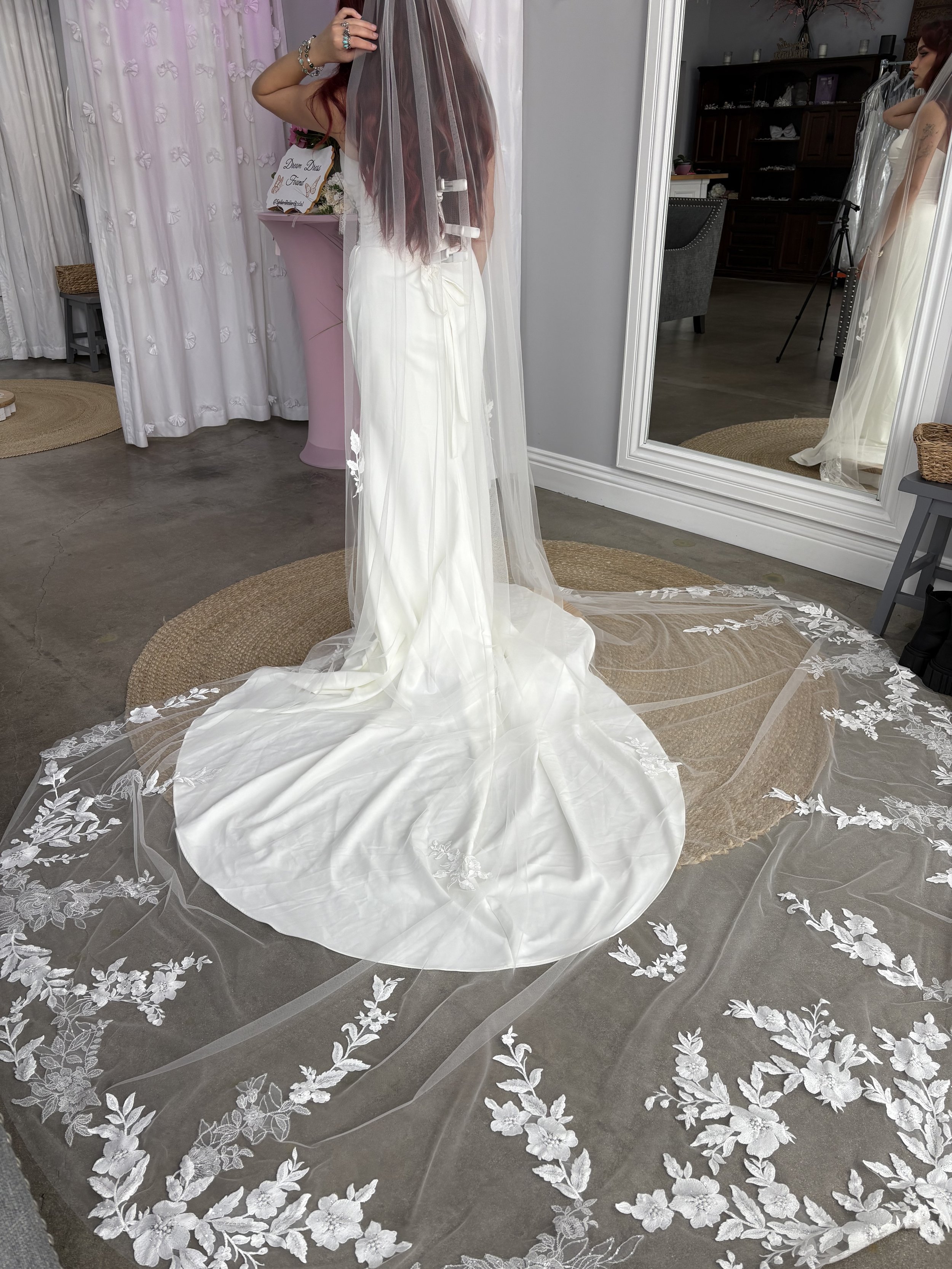 Bridal Accessories 101: Veils, Belts & Bling That Complete the Look