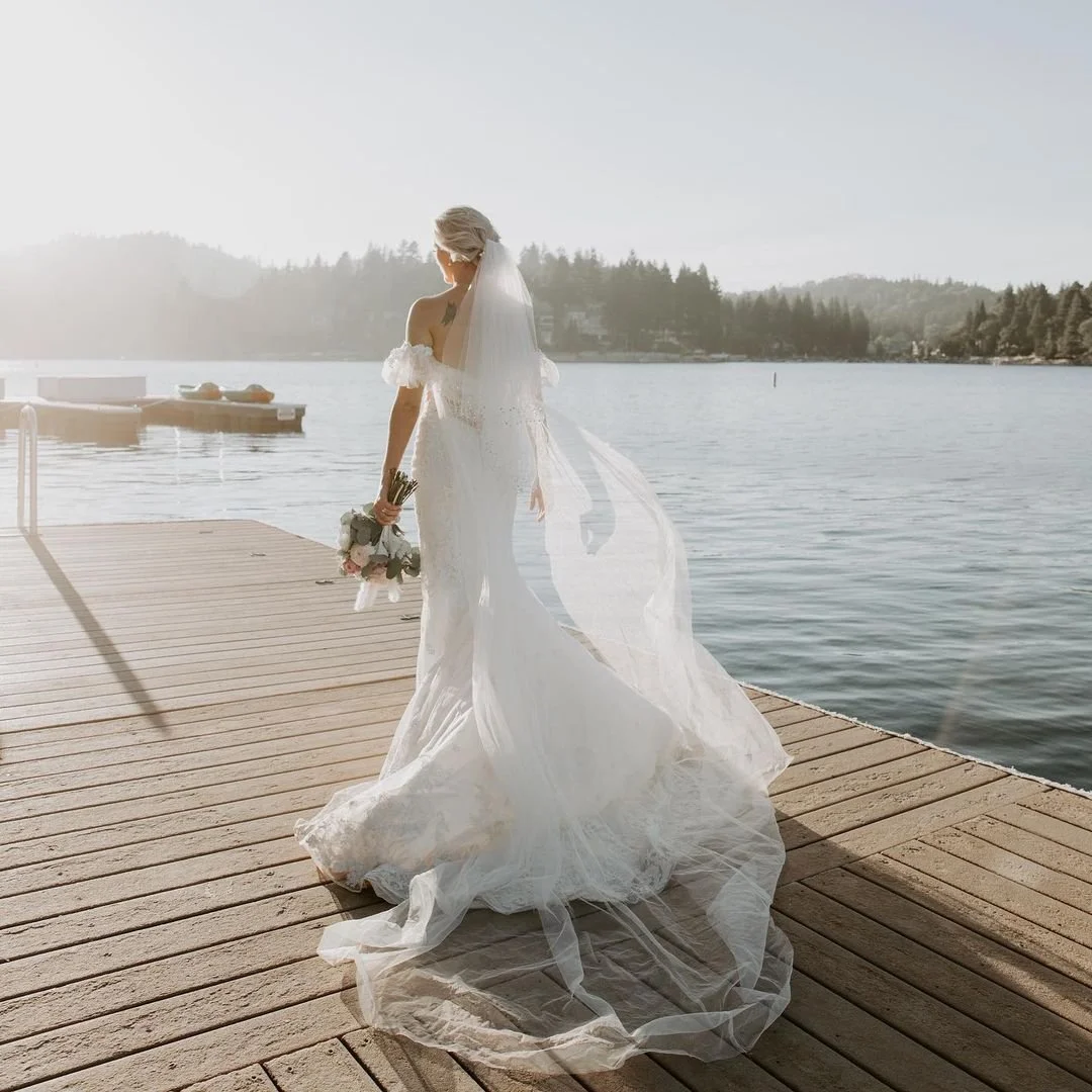 Best Dresses for Outdoor Weddings: A Seasonal Timeline Guide
