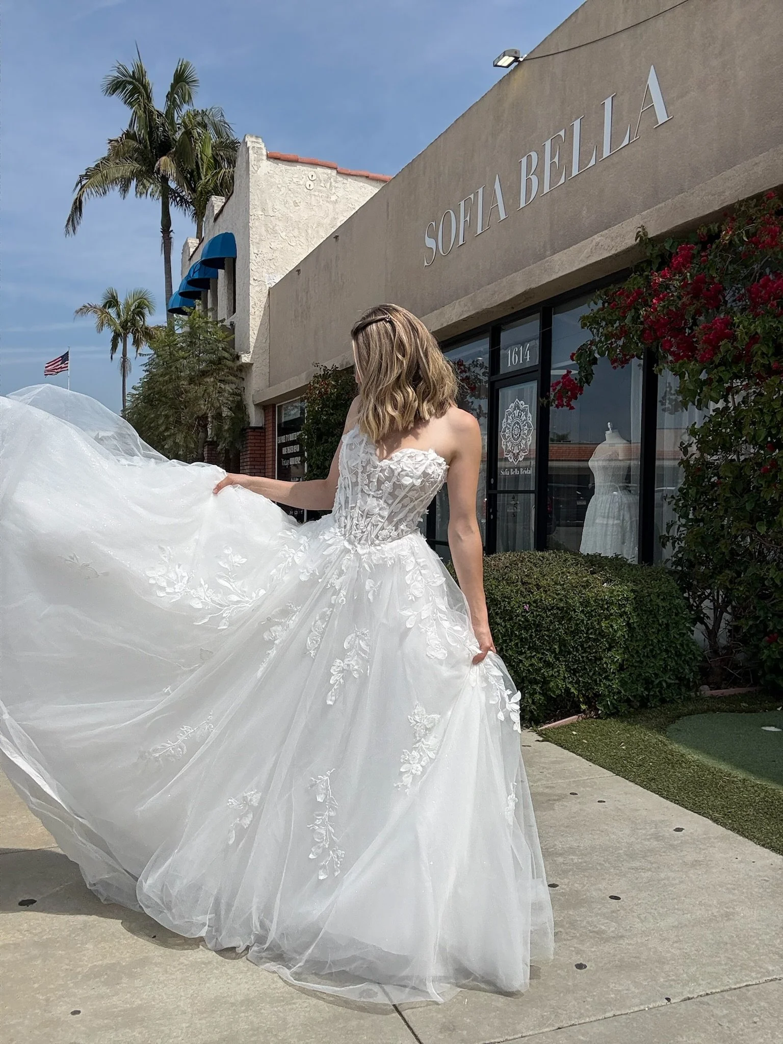 What To Expect At Your First Bridal Appointment