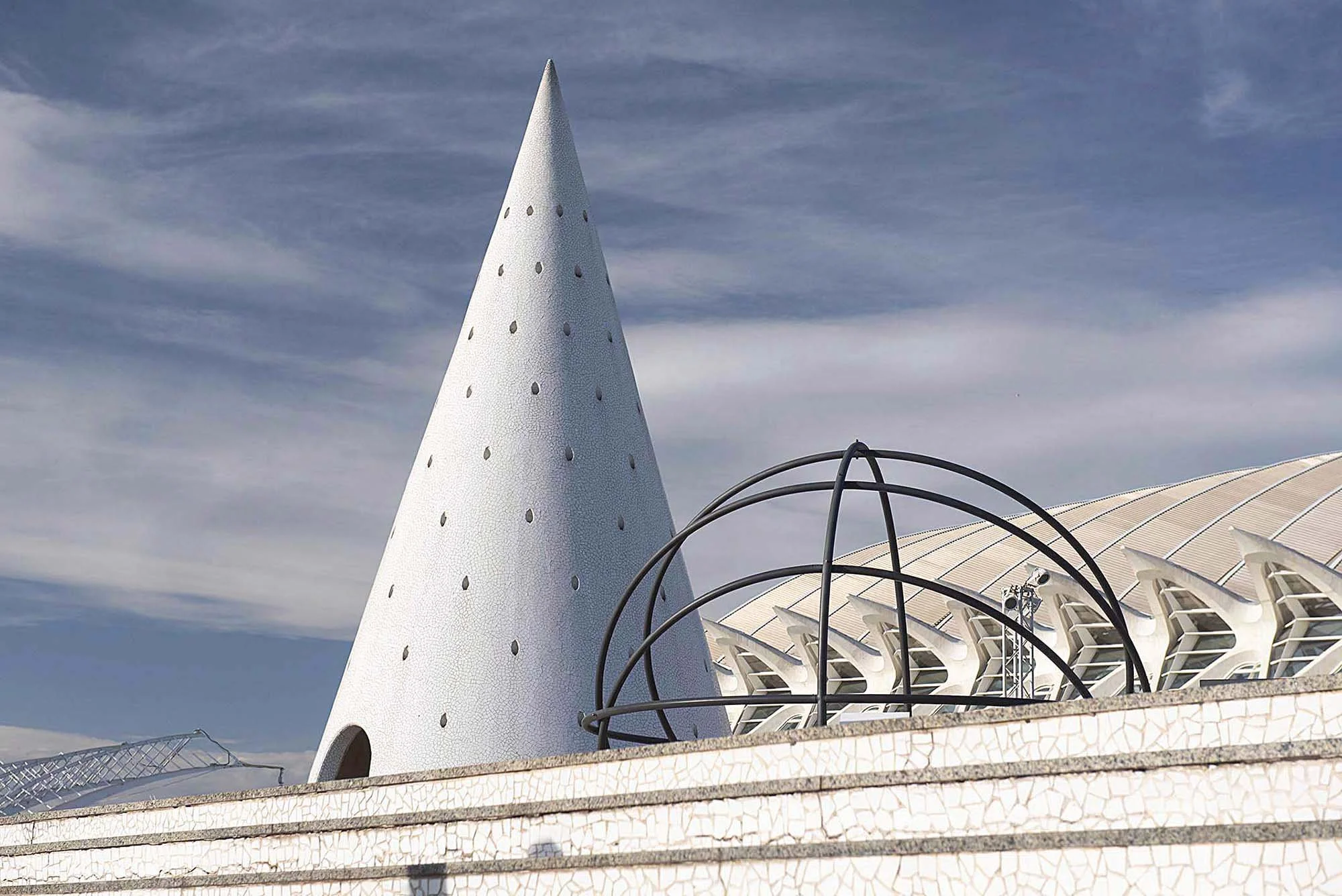 Valencia modern architecture.jpg