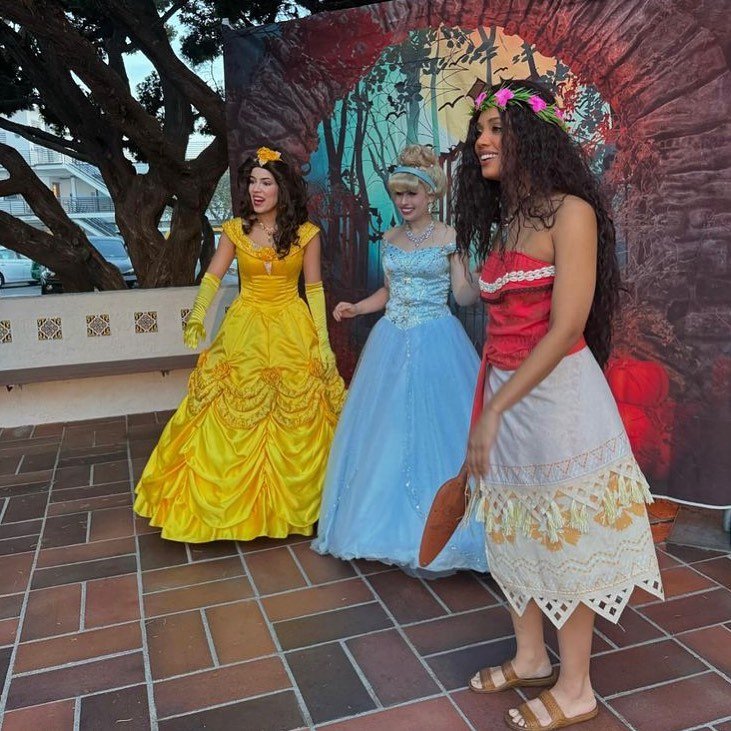 Belle-Cinderella-Moana-Marina-Del-Rey-Festival.jpg