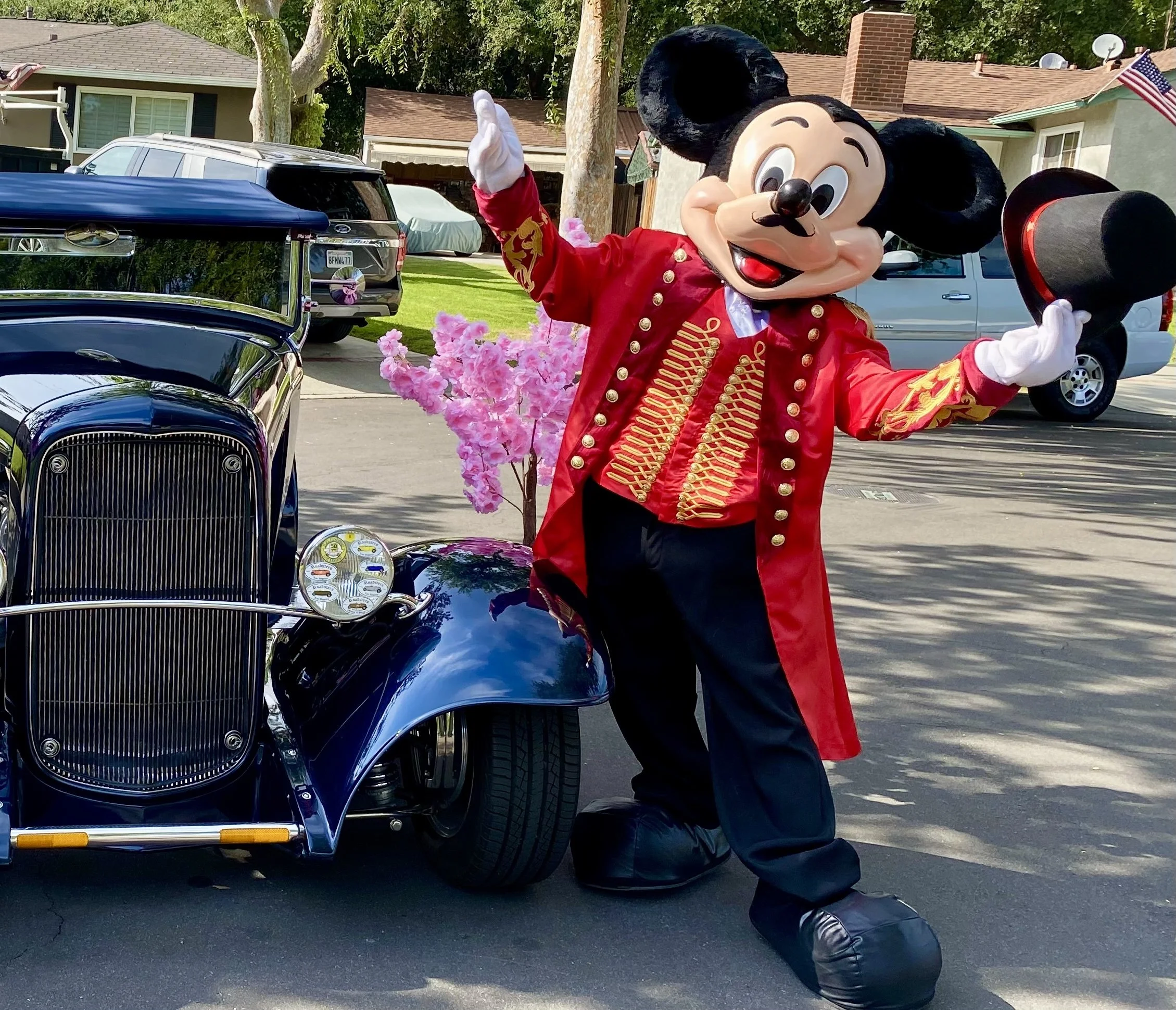 Mickey-Mouse-Circus-Ringmaster-Events-Character-Entertainment-Parties.jpg