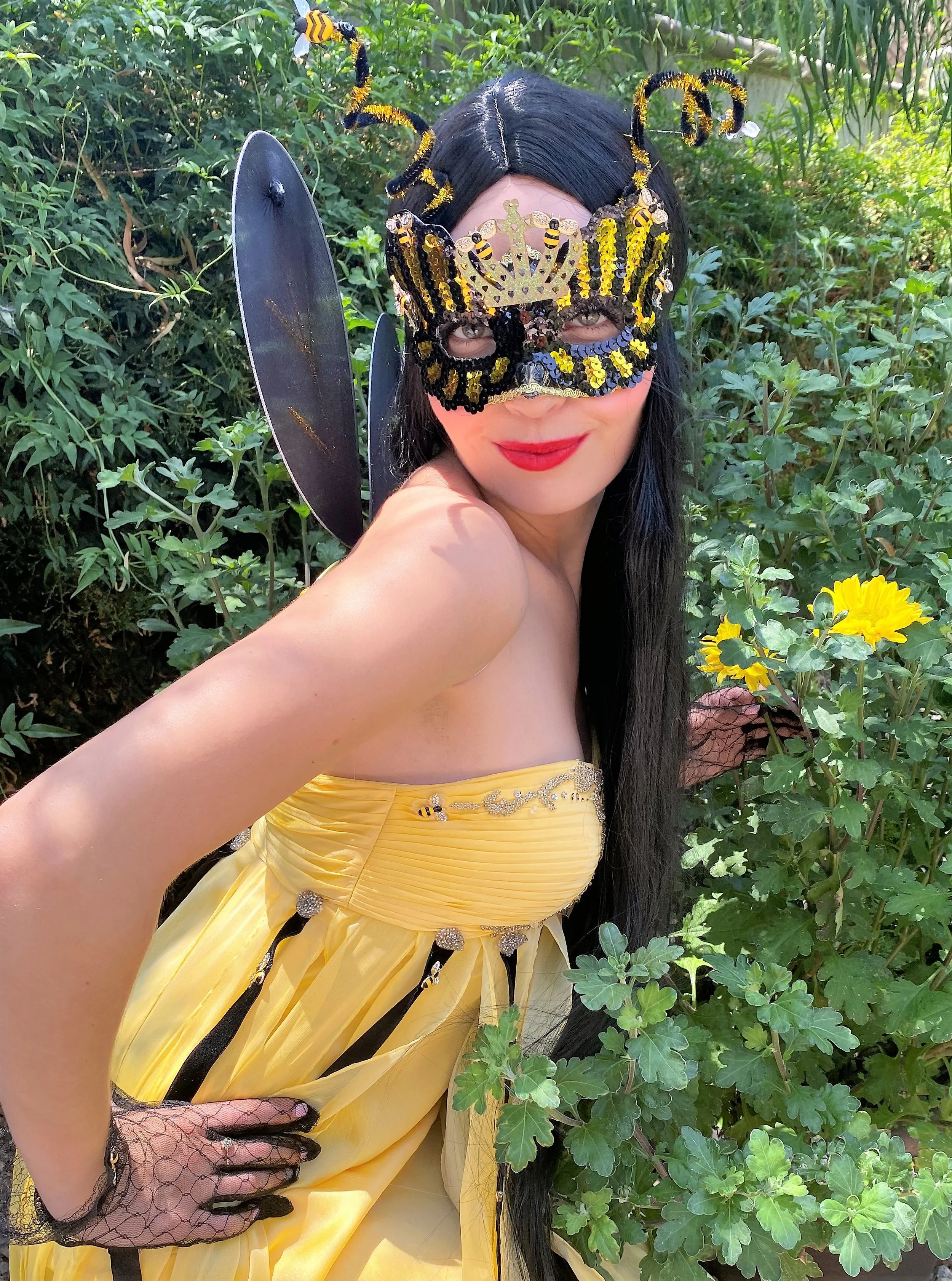 Queen-Bumble-Bee-Fairy-Character-Entertainment.JPG