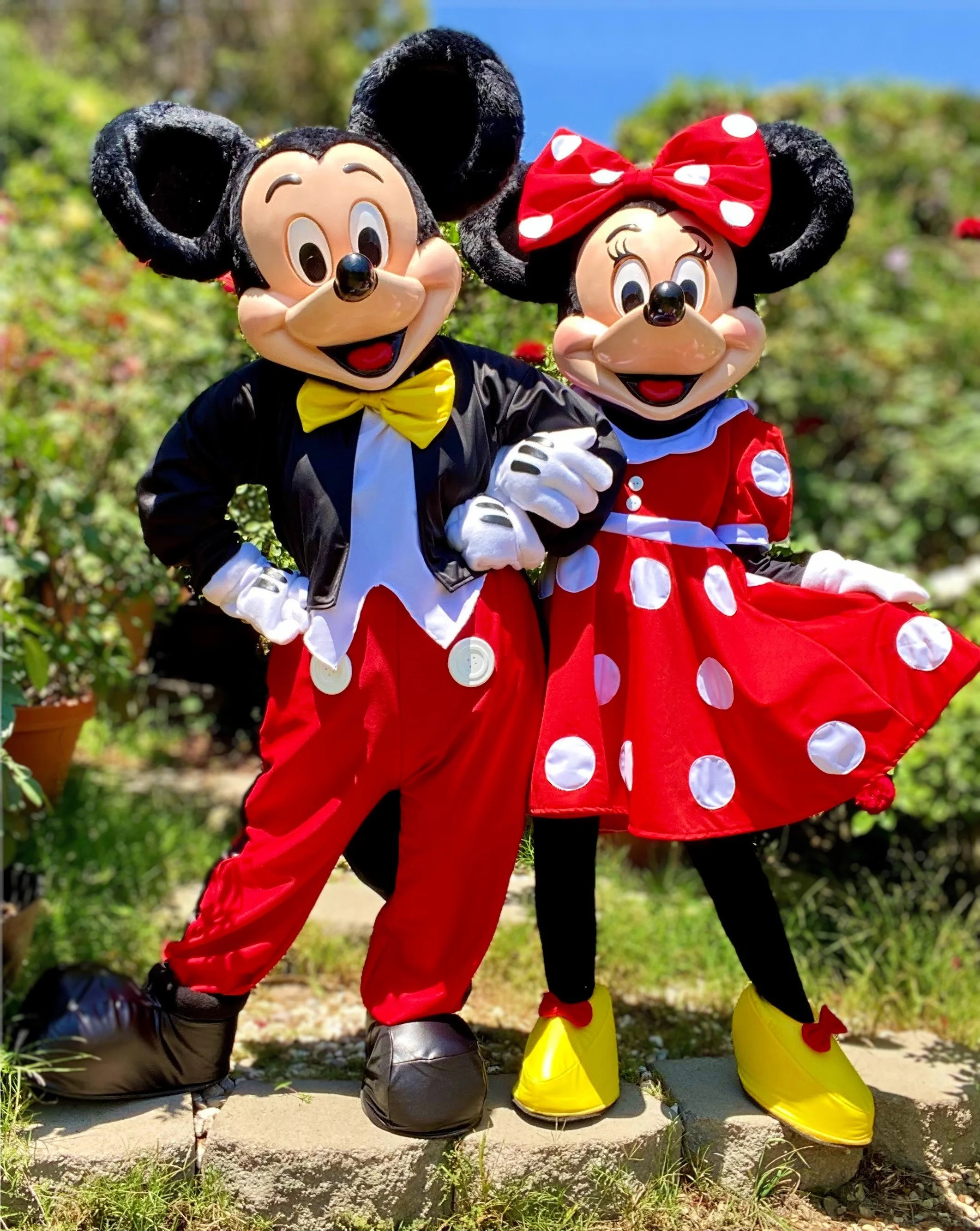 10 Steps to a Magical Mascot Party in Los Angeles