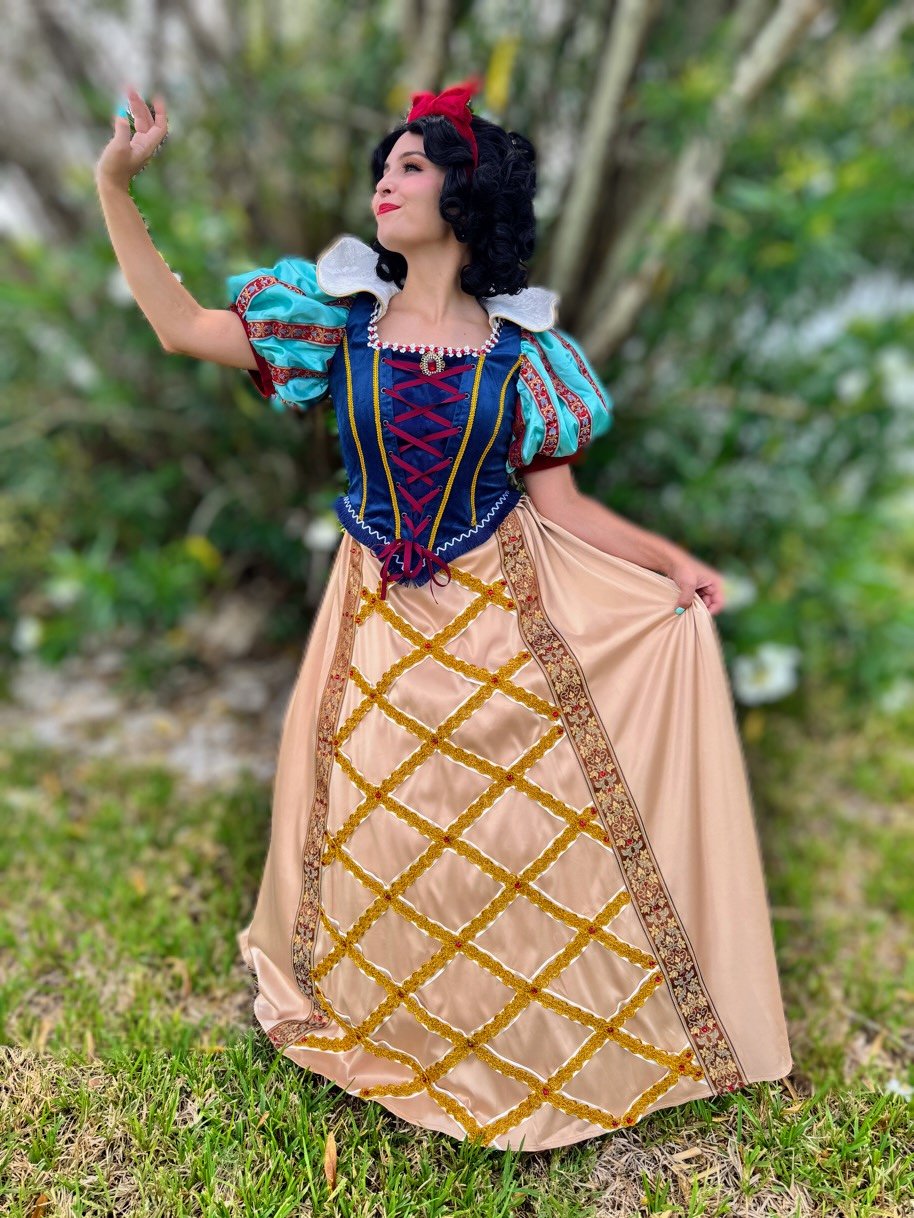 Snow-White-Portrait-LA.JPG