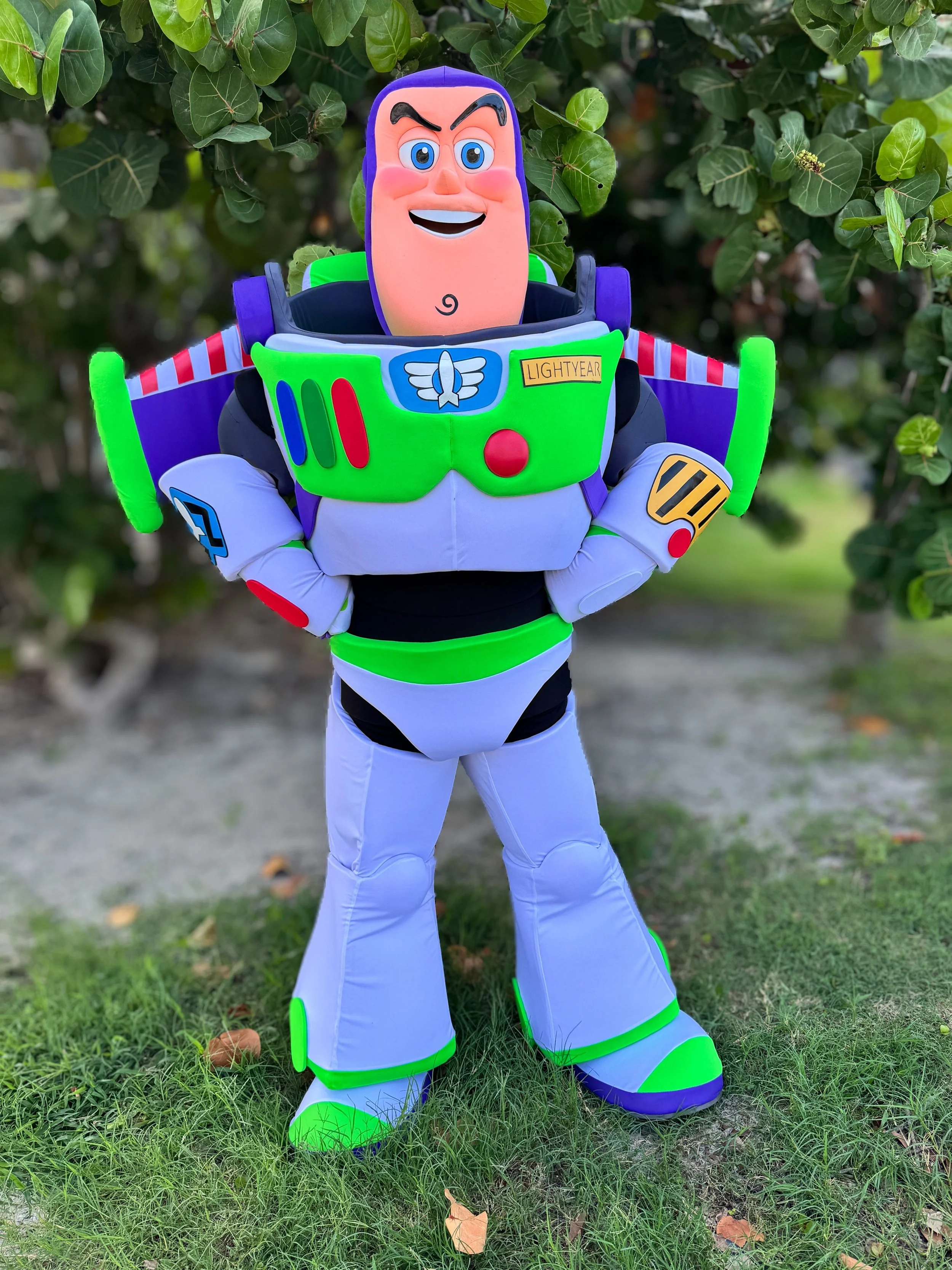 Buzz-Lightyear-Toy-Story-Mascot-Parties.JPG