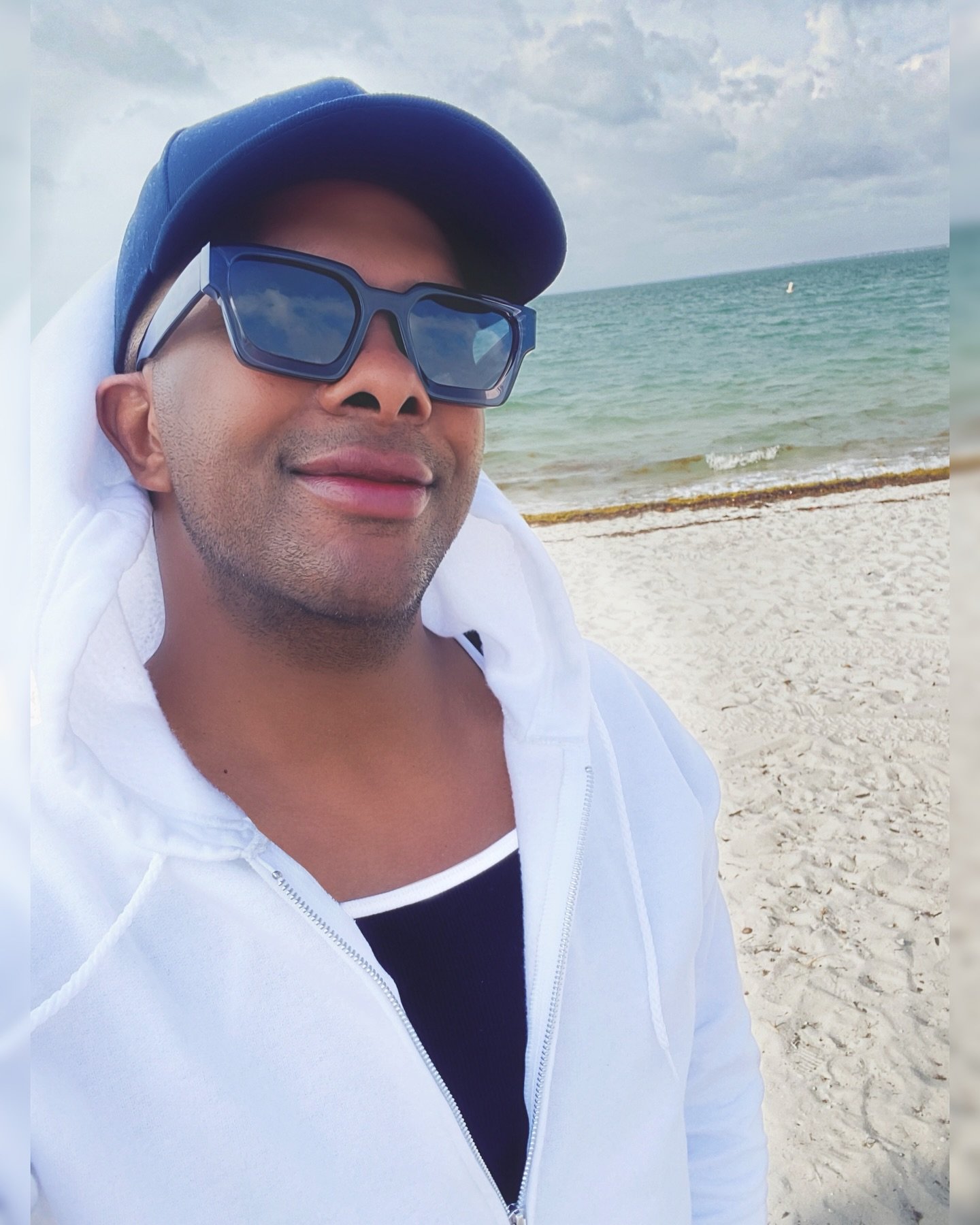 … Just landed in Miami for the month. Who’s here?
I’ll be here recording the audiobook version of my memoir—something I’ve been looking forward to ever since receiving the news.
It’s been years since I’ve