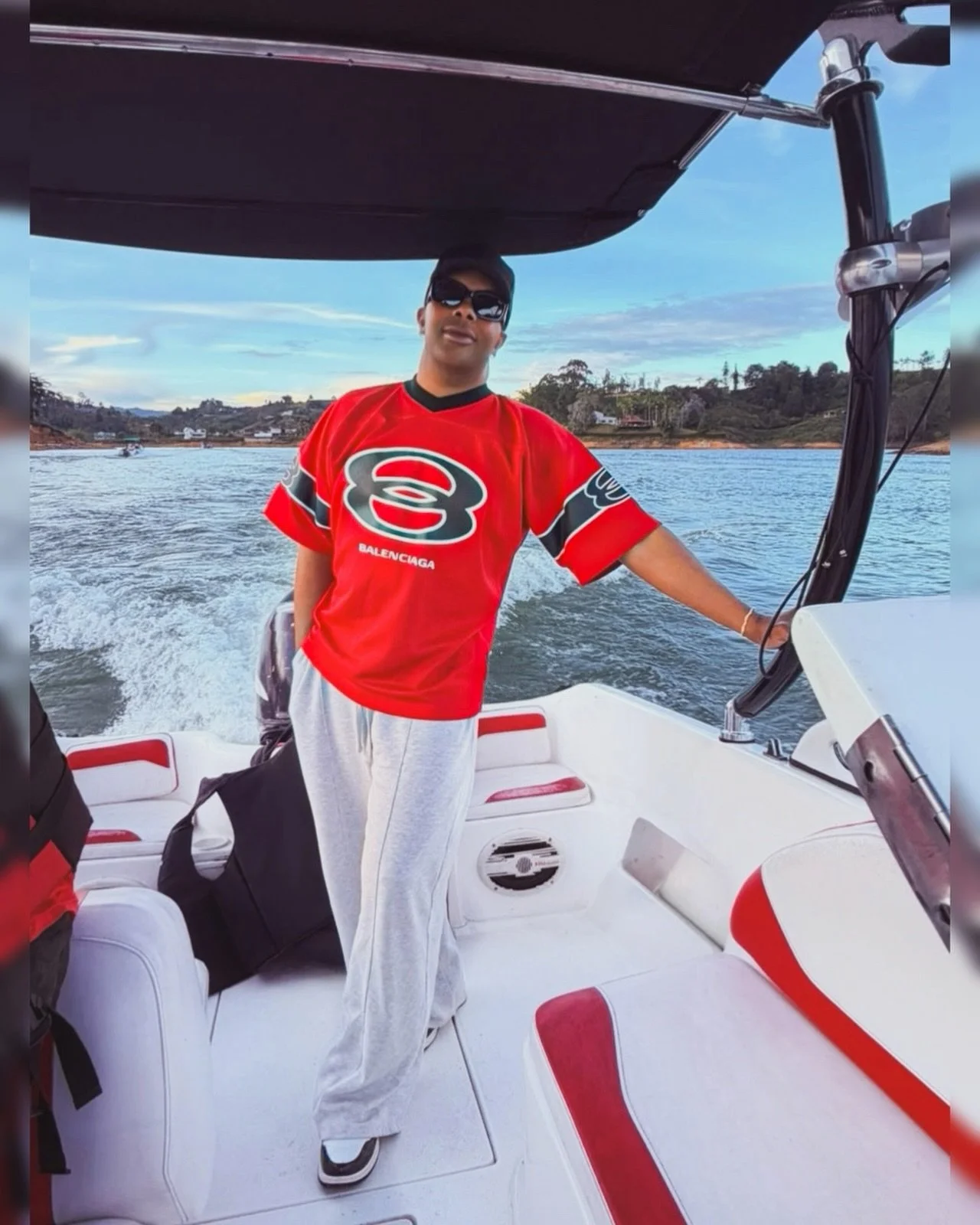 Weekends On The Water Are My Fav 💦 💦 

#JordanVictorBrown #JVB #Fun #Weekend #Boat