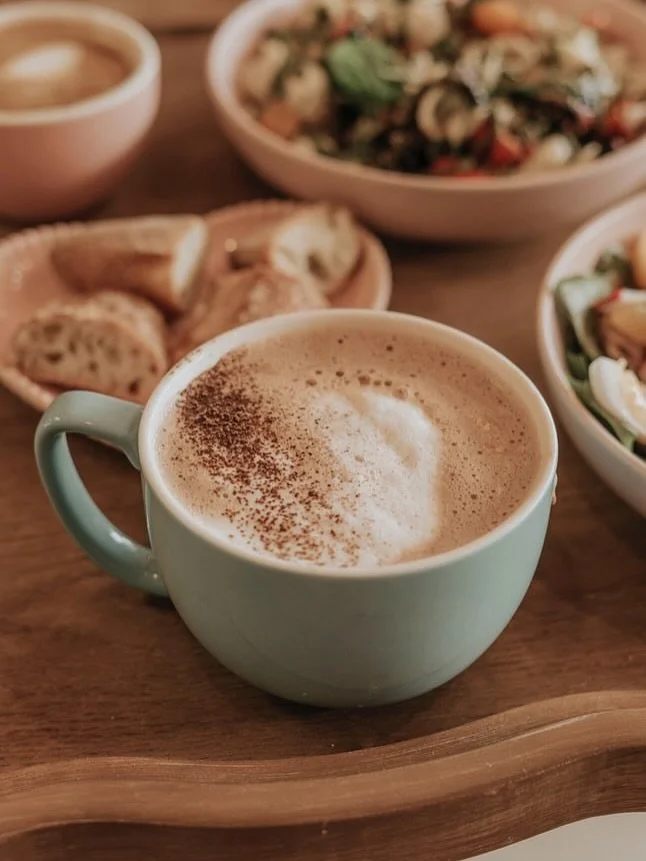 Madeleine Latte + Salad = ❤️
Your weekend treat is ready. See you at Emilie &amp; the Frenchies, Aptos Center&hellip; bring a friend, or just bring your appetite !
Fresh &amp; Homemade tous les jours ! 

So cool pic by @aislingmariephotography