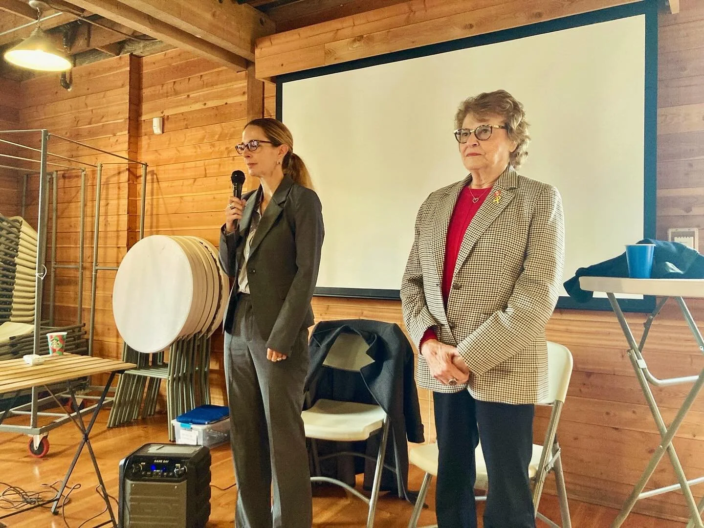 Thank you to Mariette, Lauren, Jess, and the Vancouver Holocaust Centre for presenting at our inaugural Holocaust and Antisemitism Educators Association Prod in Vancouver (Friday) and Richmond (Monday). This was an incredibly meaningful and powerful 