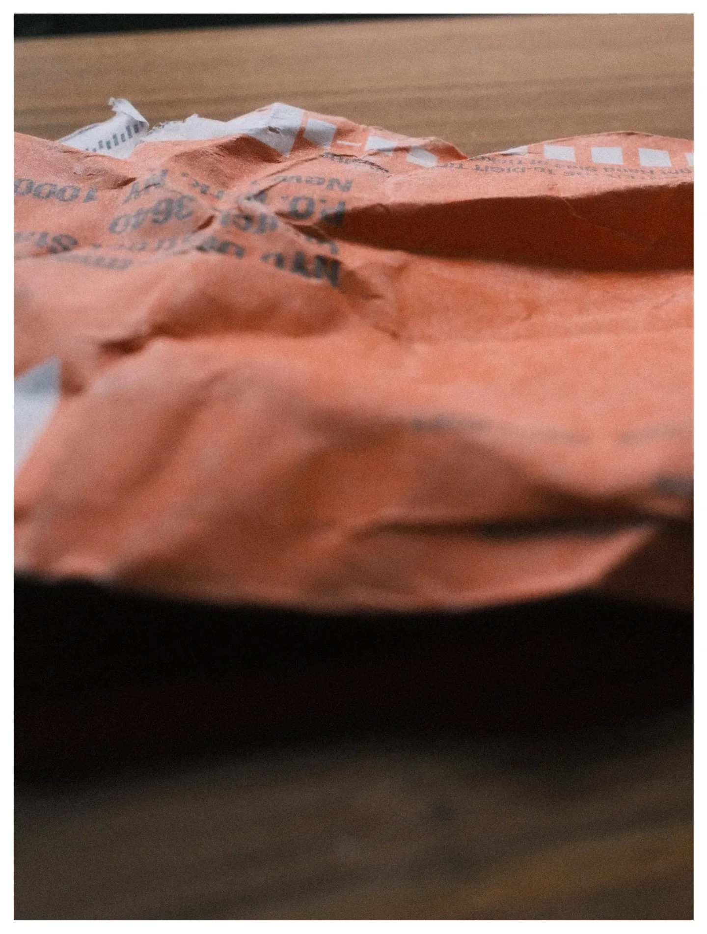 03/07 - Orange Can Get Expensive.

#ChromaticAnthology #Green #StreetPhotography #fujifilm #x100vi @fujifilmx_us @fujixseries