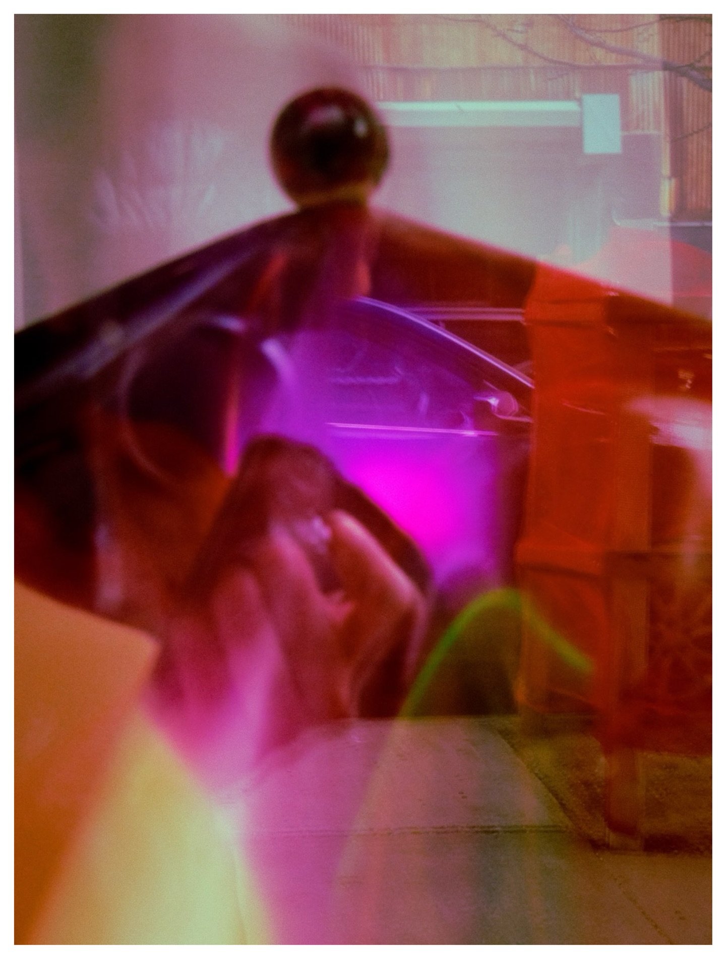 04/07 - Purple Is Amorphous.

#ChromaticAnthology #Green #StreetPhotography #fujifilm #x100vi @fujifilmx_us @fujixseries