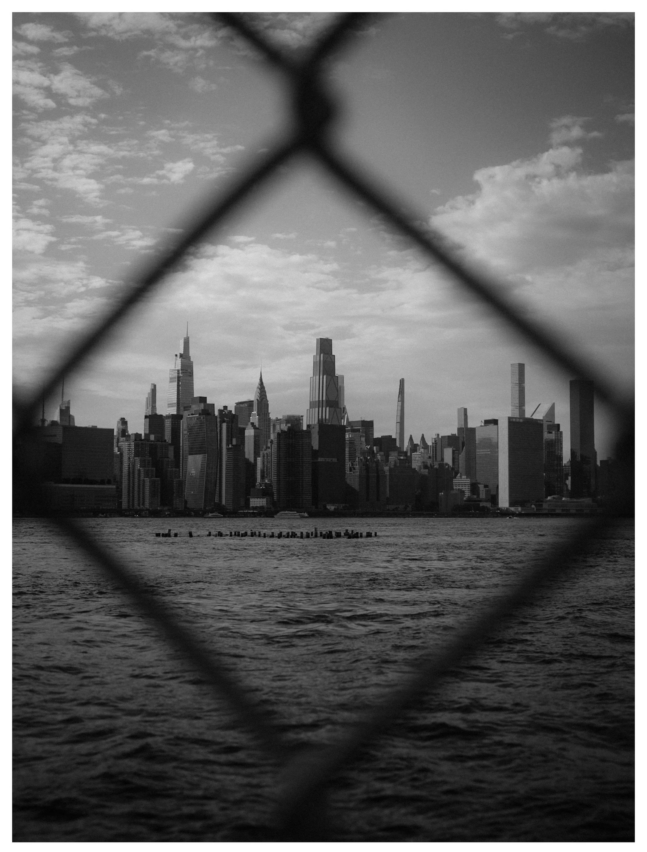 #DailyDetails 6.27

#StreetPhotography #fujifilm #x100vi @fujifilmx_us @fujixseries @lightroom
