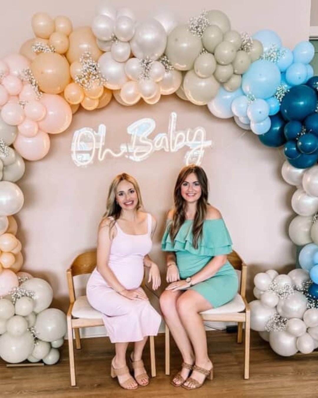 Looking for a beautiful venue? Her Facility&rsquo;s private event space is your answer. ✨ 

From graduation parties to baby showers and everything in between, @herfacility is the perfect place to celebrate life&rsquo;s big (and little) moments.

🔗 H