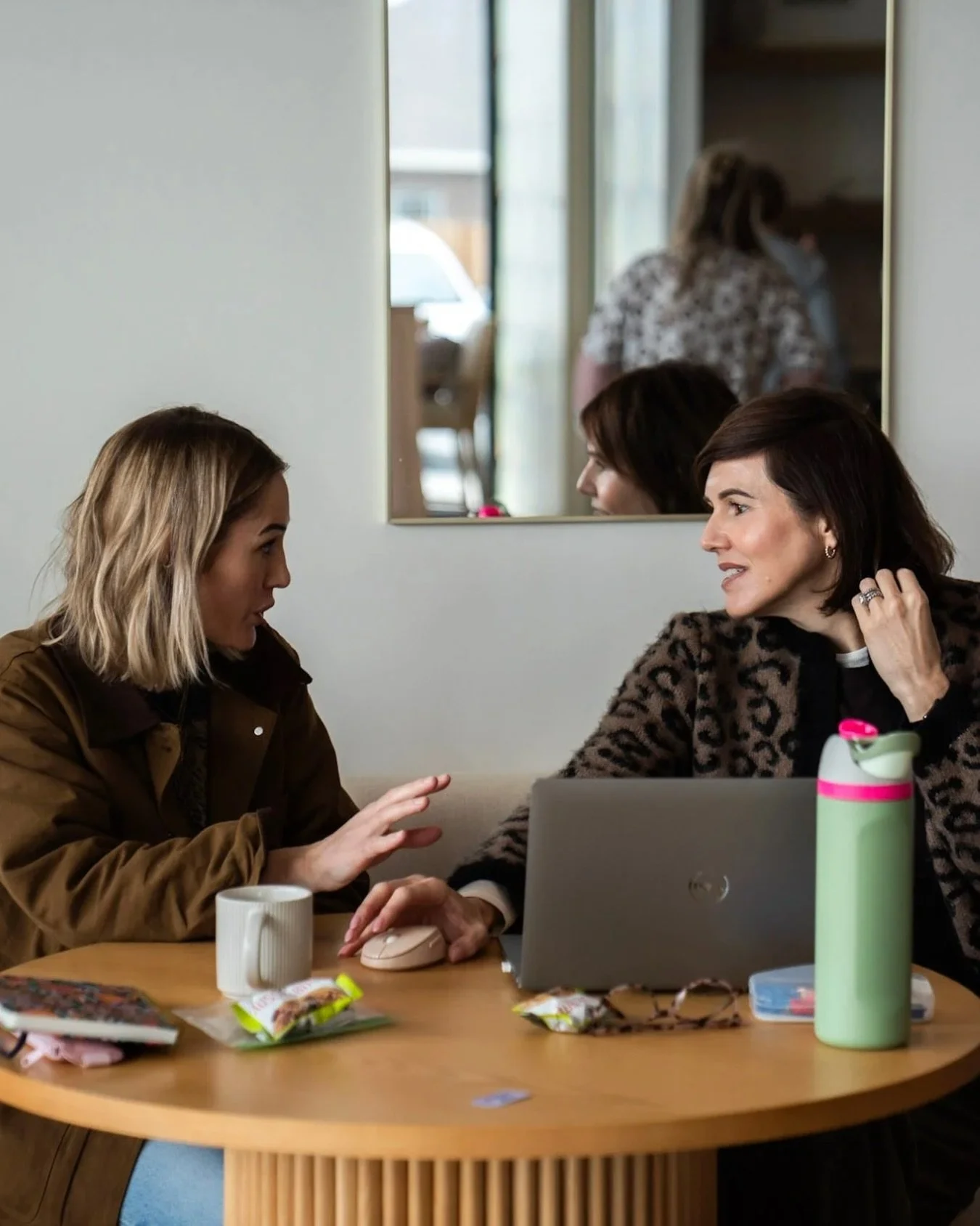 Is this you? 👀 

You&rsquo;re serious about working hard. You&rsquo;re serious about success. AND you appreciate peaceful moments where you can be fully present with yourself and others.

BUT...

Despite constant efforts to get your work done...

👉