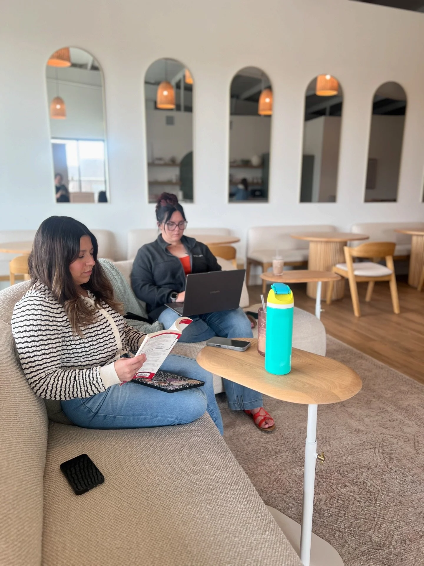 When home gets loud, work somewhere else💡✨

A dedicated place to work helps you focus during the day, and actually shut it down at the end of it when you head home.

Clear space. Clear mind. Better work-life harmony.

📍Her Facility | Women&rsquo;s 