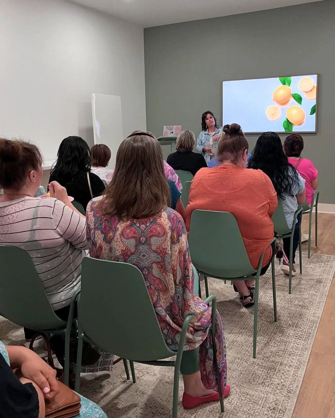 Meeting-Rooms-Coworking-Presentation-Seminar-Keynote-Workshop-Business-Entrepreneur-Her-Facility-Baytown-Mont-Belvieu-7.jpg