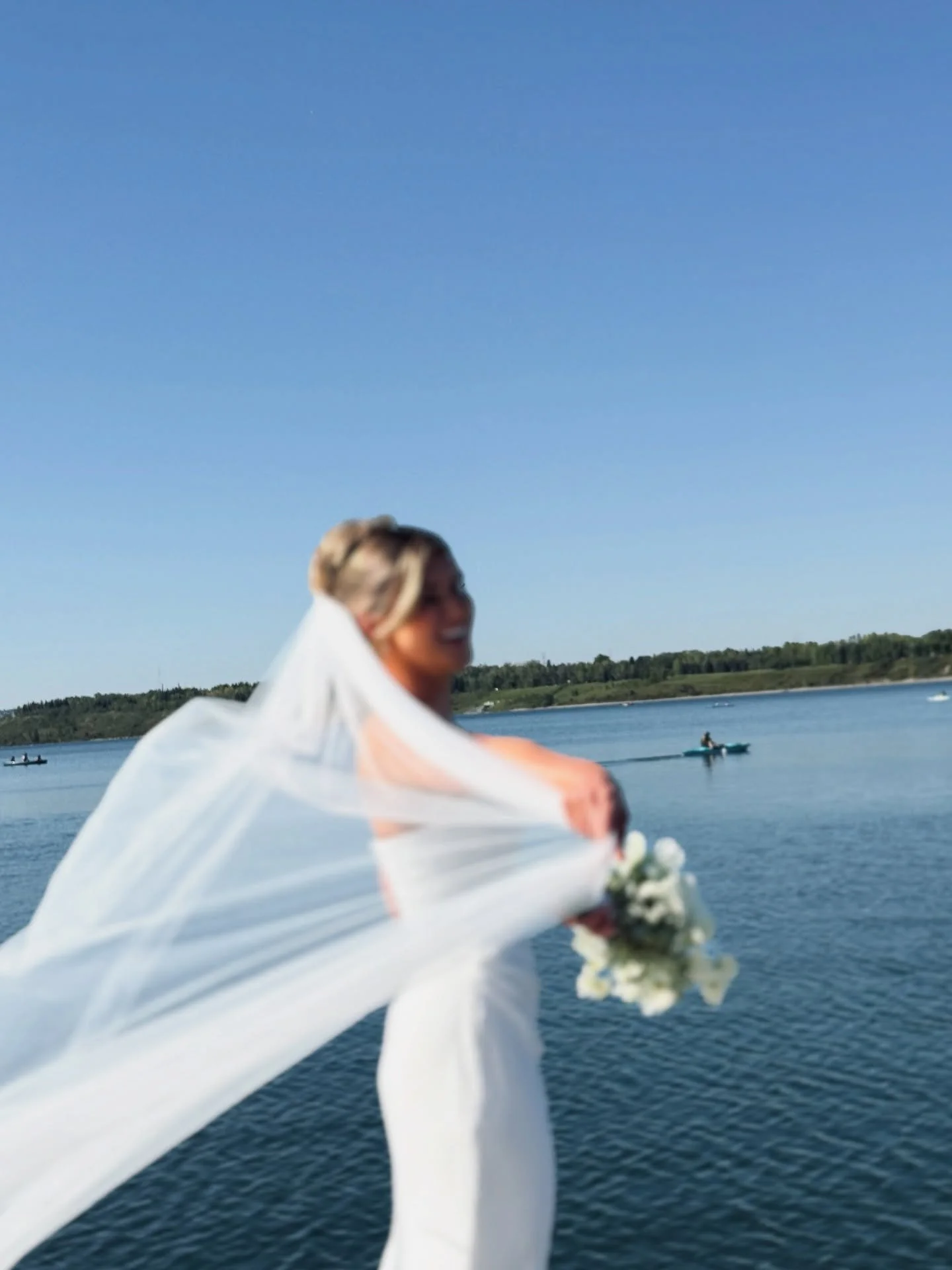 &ldquo;I really want my wedding documented&hellip;the big moments, the little ones, everything in between but I also want to be present.&rdquo; That&rsquo;s exactly why wedding content creators exist! 💍✨

before reading&hellip;pause and swipe for so